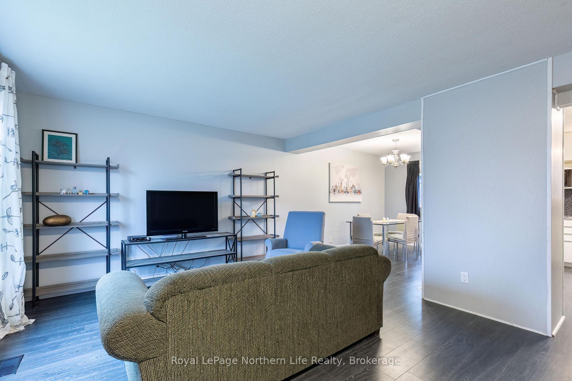Photo 6 of 110 Marshall Park Drive, North Bay, Ferris — HOMEH