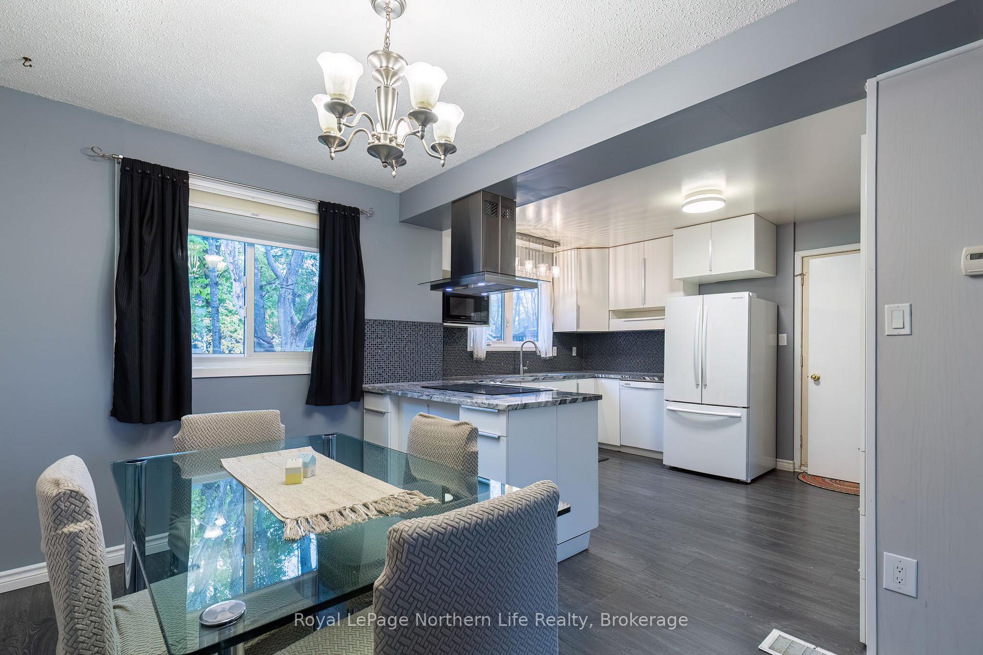Photo 7 of 110 Marshall Park Drive, North Bay, Ferris — HOMEH