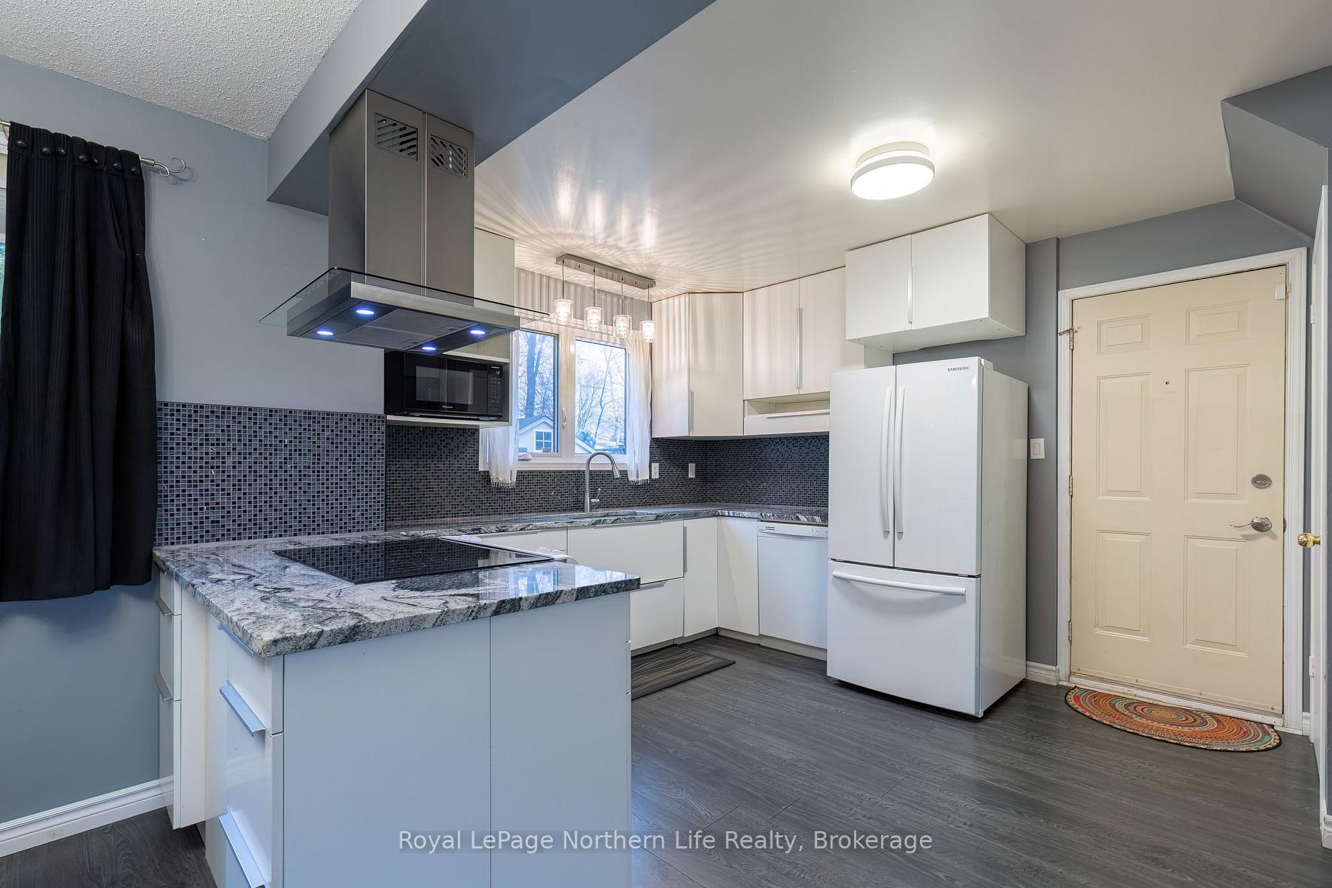 Photo 9 of 110 Marshall Park Drive, North Bay, Ferris — HOMEH