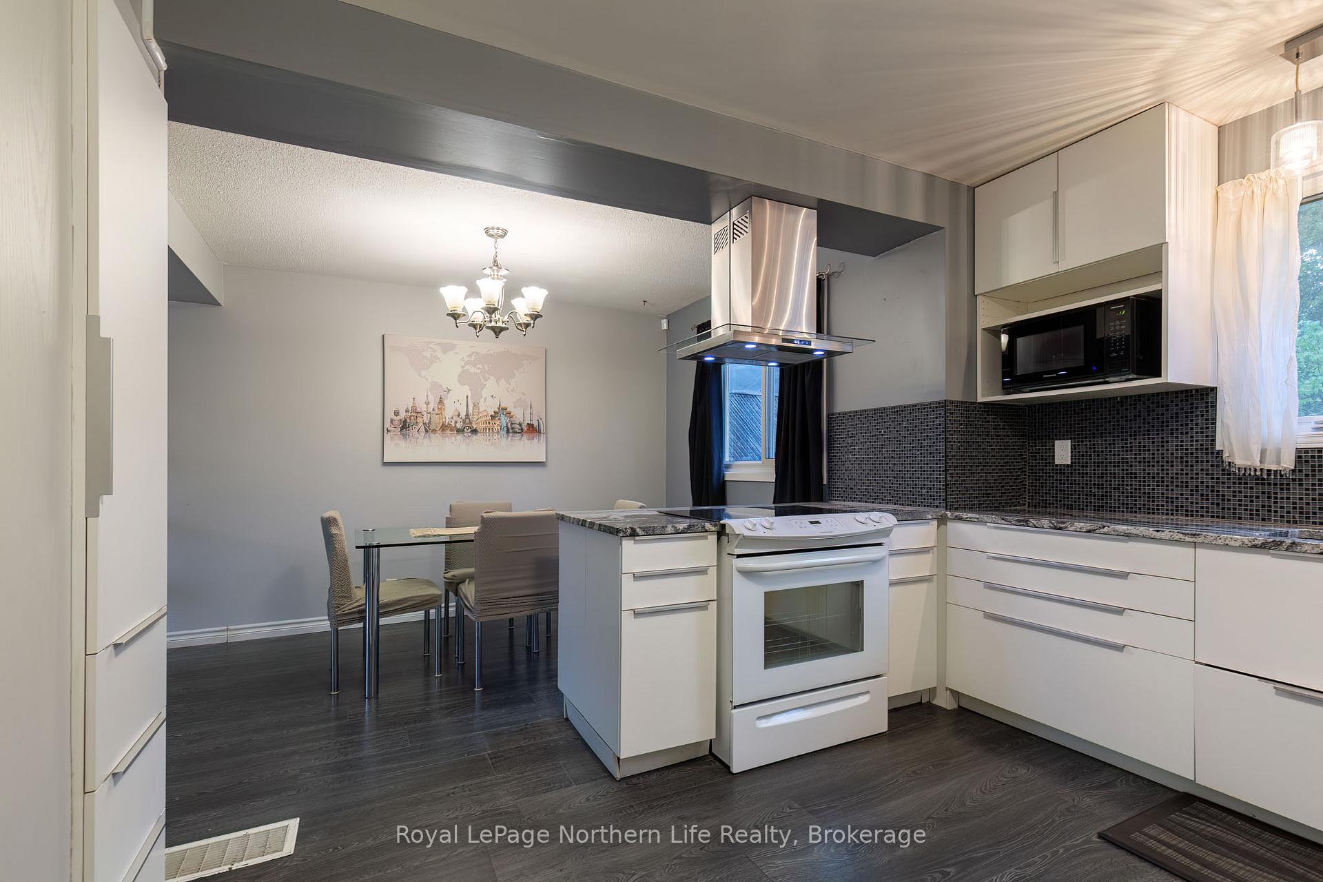 Photo 12 of 110 Marshall Park Drive, North Bay, Ferris — HOMEH