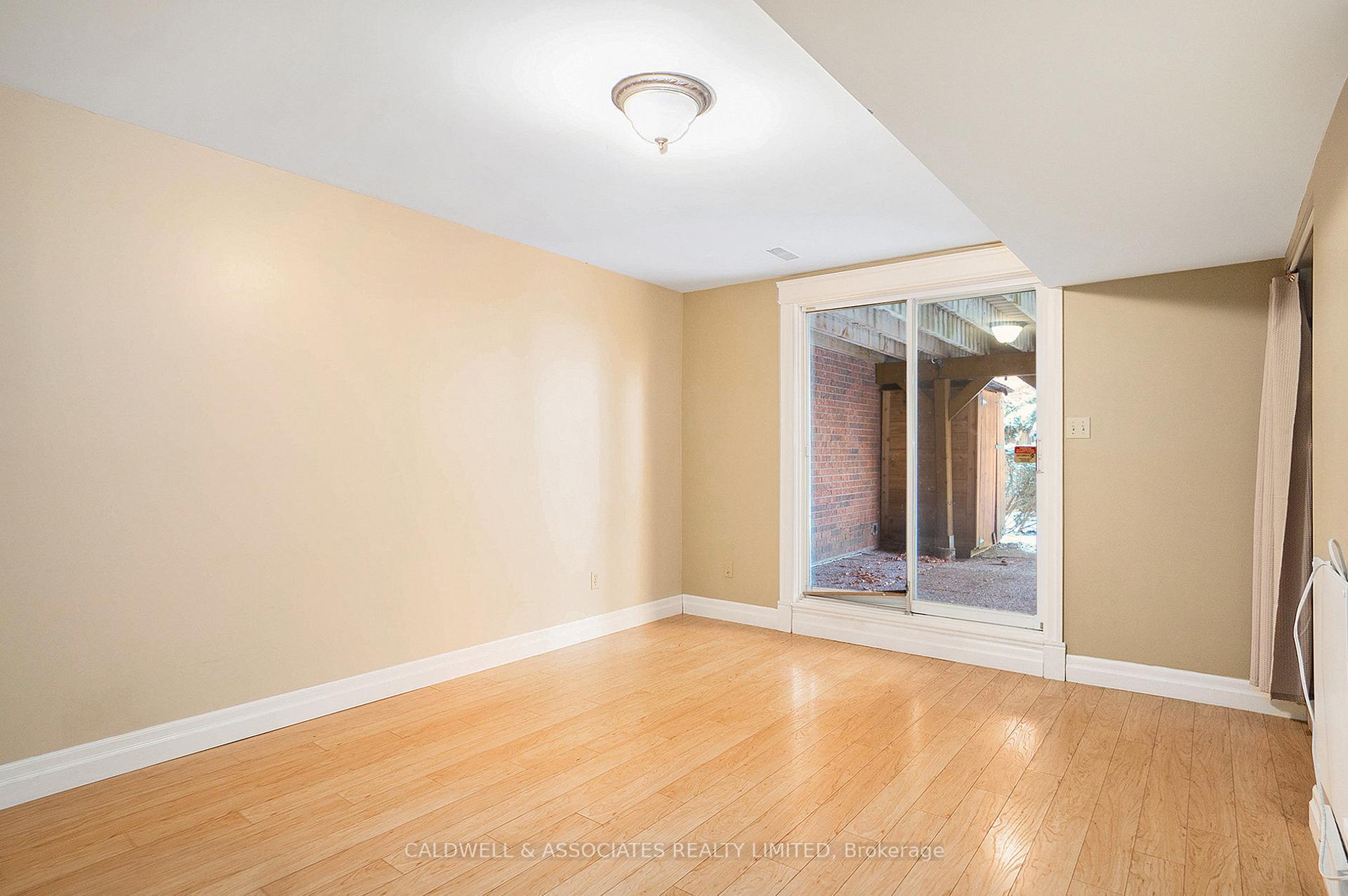 Photo 23 of 32 Charles Street, Ottawa, New Edinburgh — HOMEH