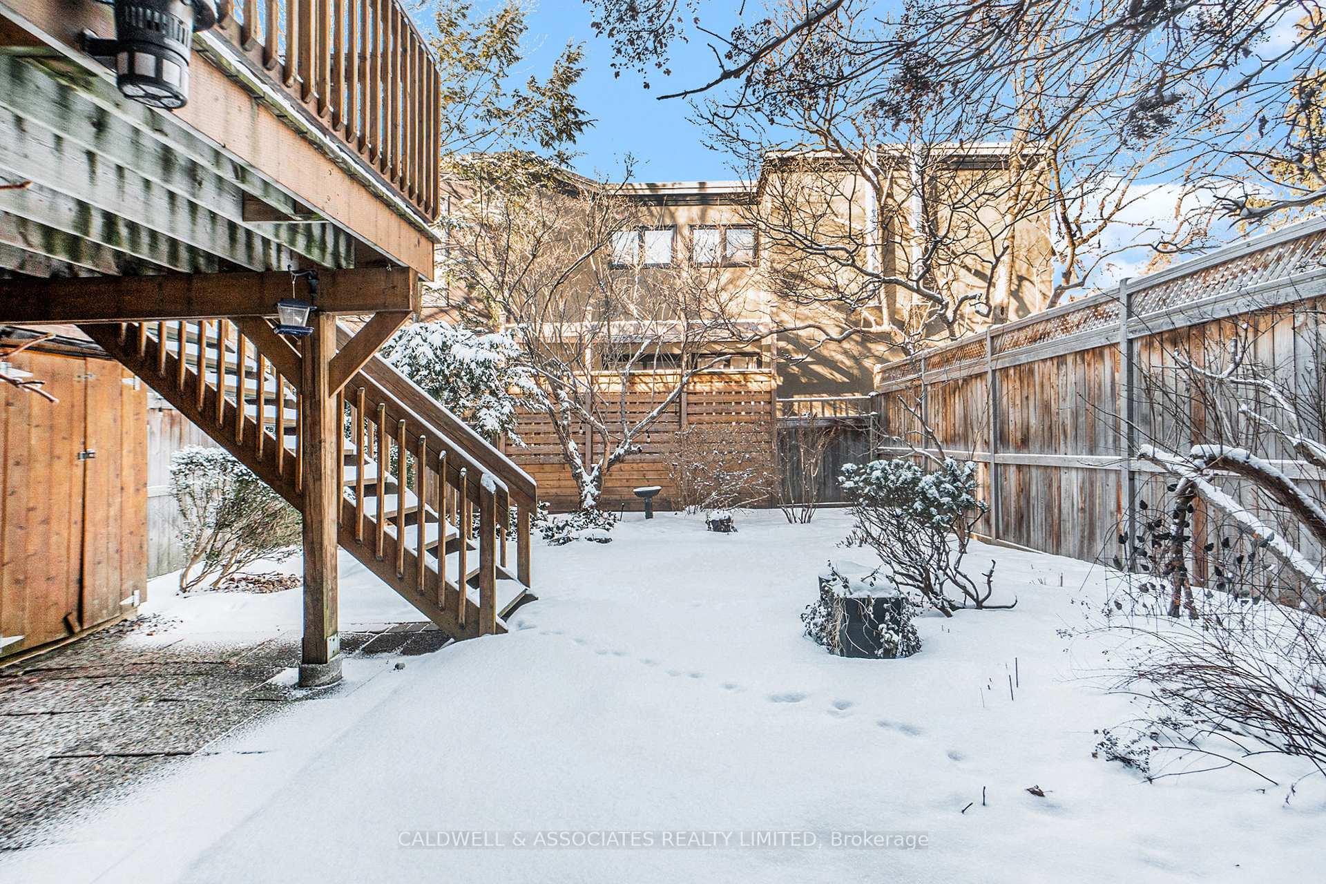 Photo 26 of 32 Charles Street, Ottawa, New Edinburgh — HOMEH