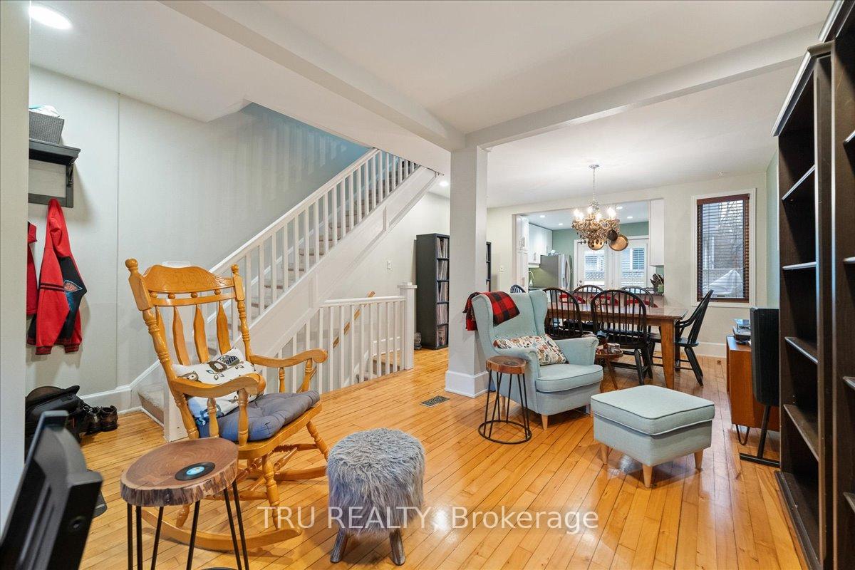 Photo 8 of 7 Acacia Avenue, Ottawa, Lindenlea — HOMEH