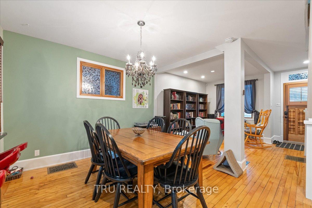 Photo 12 of 7 Acacia Avenue, Ottawa, Lindenlea — HOMEH