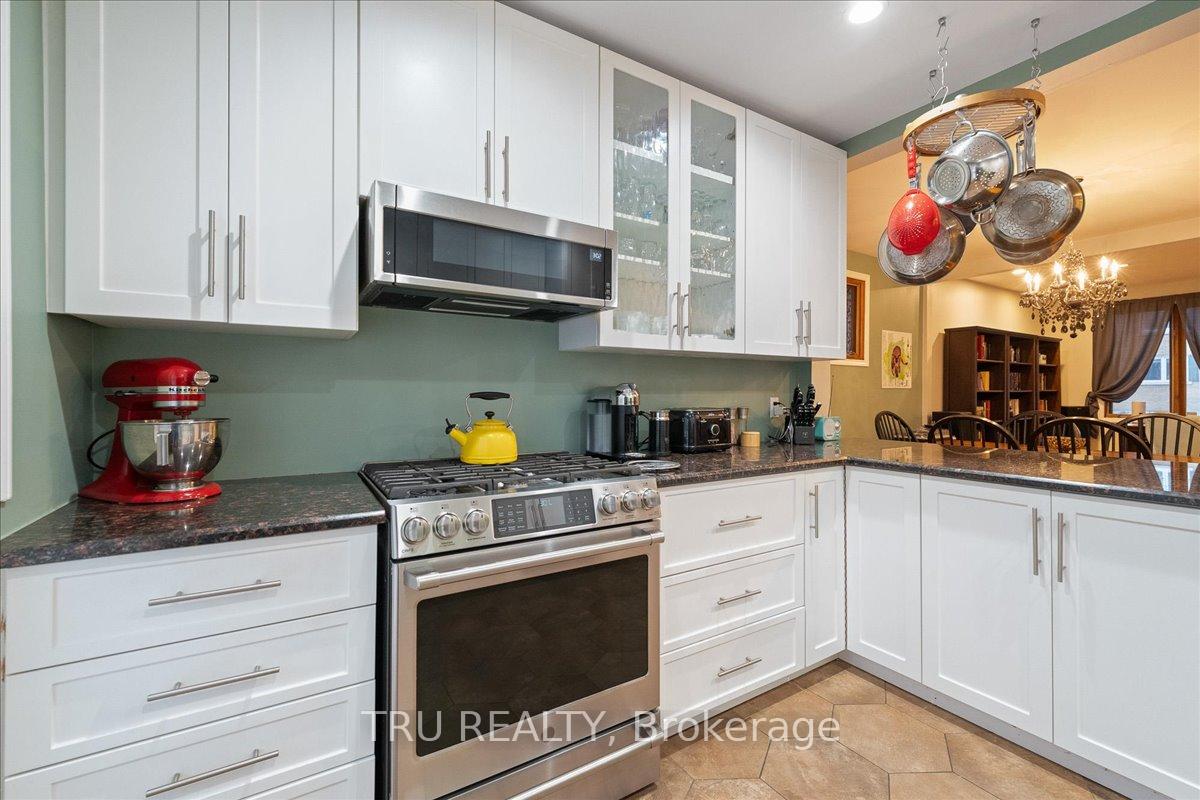 Photo 15 of 7 Acacia Avenue, Ottawa, Lindenlea — HOMEH