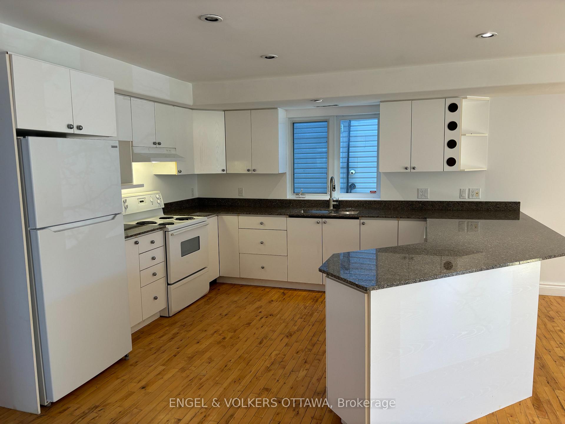 Photo 5 of Unit A, 306 Presland Road, Ottawa, Overbrook/Castle Heights — HOMEH