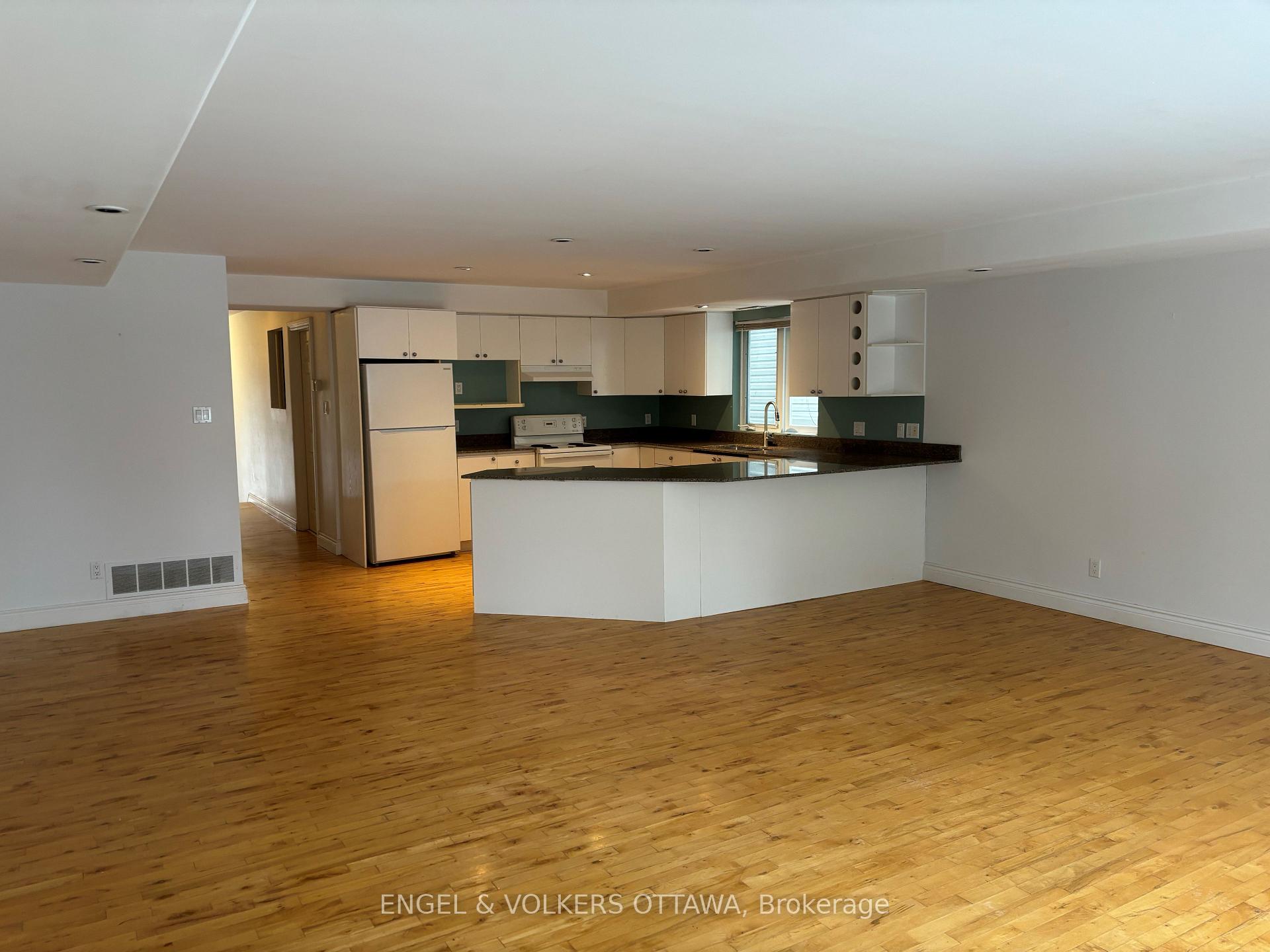 Photo 6 of Unit A, 306 Presland Road, Ottawa, Overbrook/Castle Heights — HOMEH
