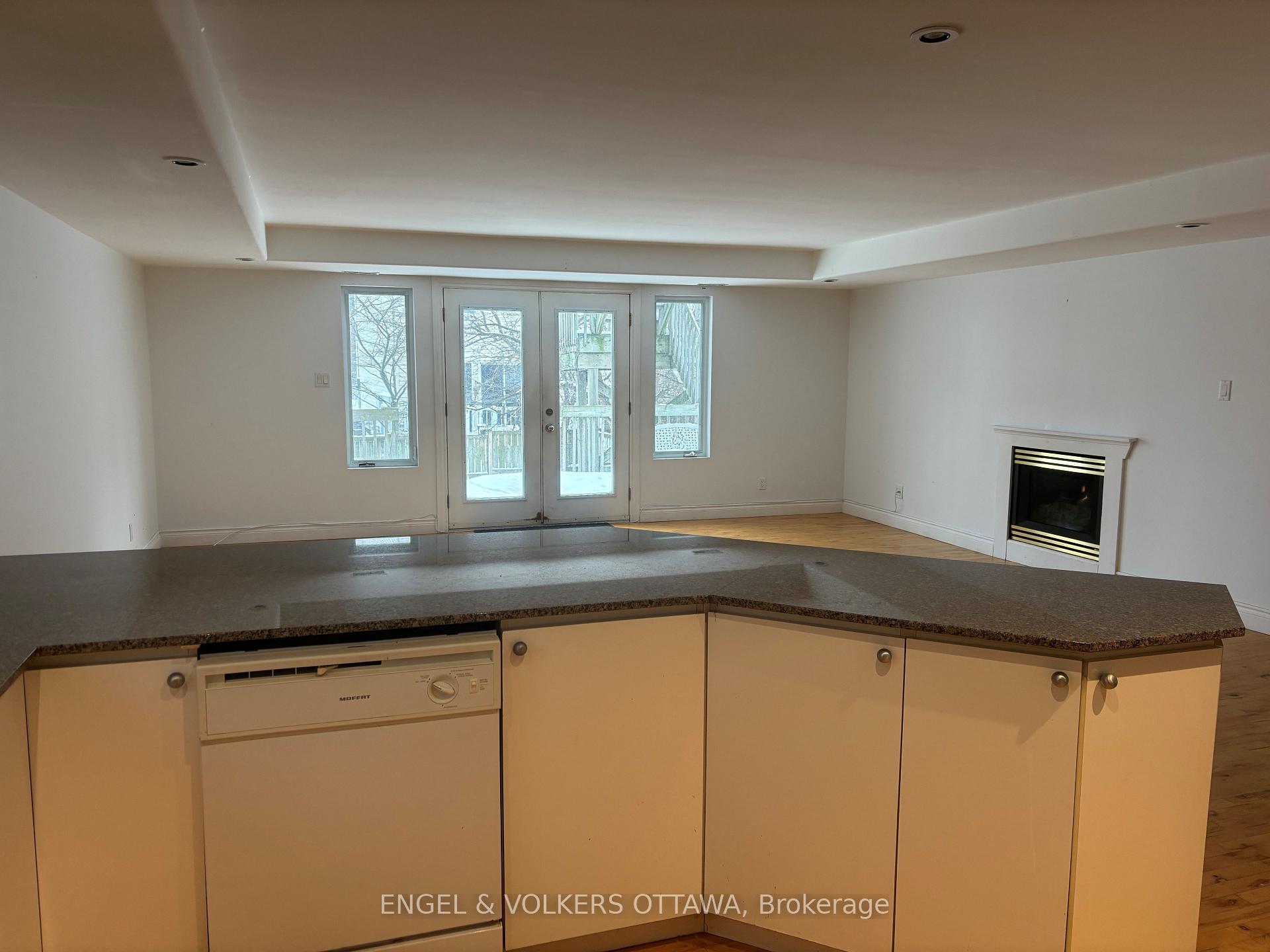 Photo 7 of Unit A, 306 Presland Road, Ottawa, Overbrook/Castle Heights — HOMEH