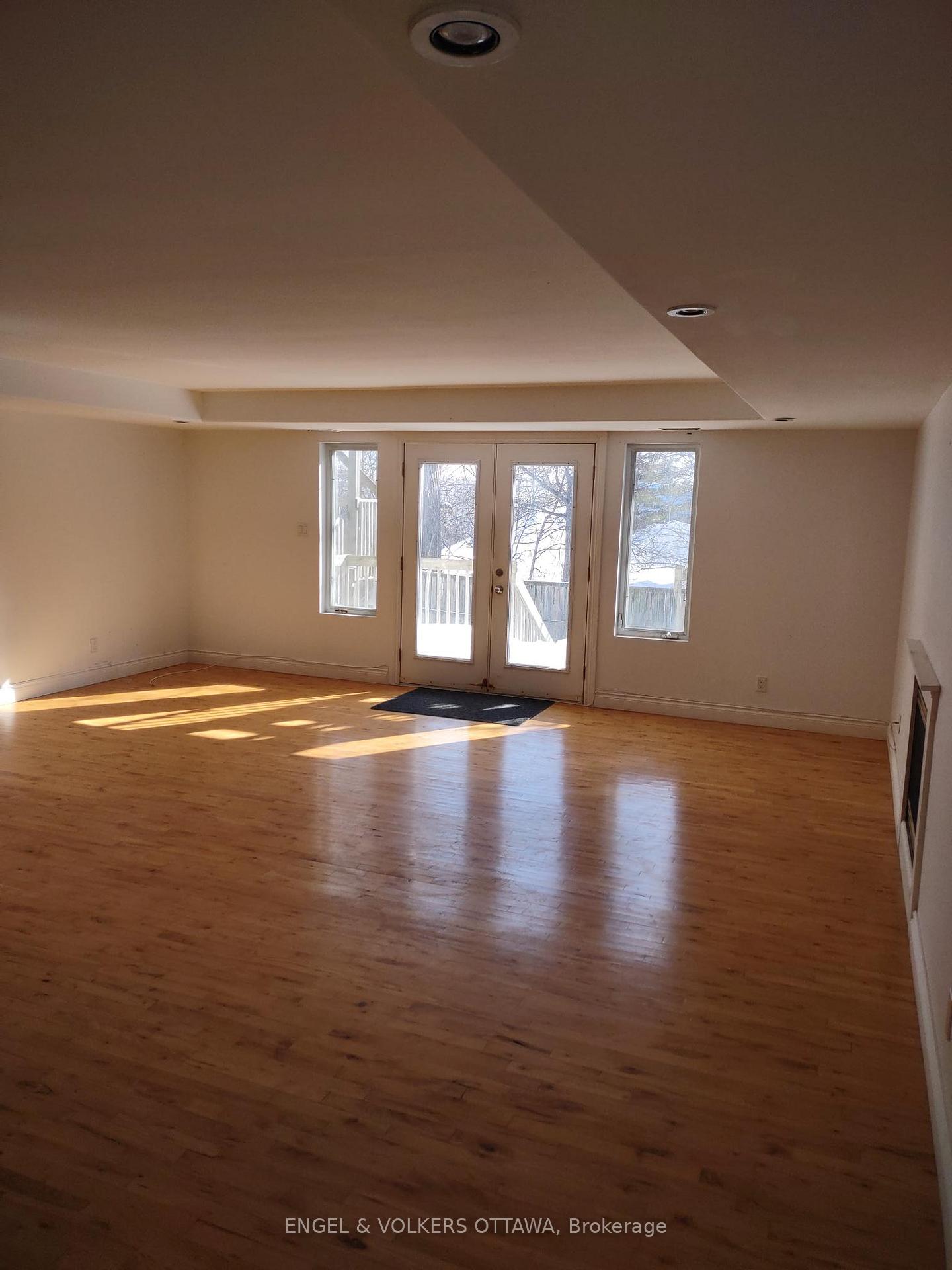 Photo 10 of Unit A, 306 Presland Road, Ottawa, Overbrook/Castle Heights — HOMEH
