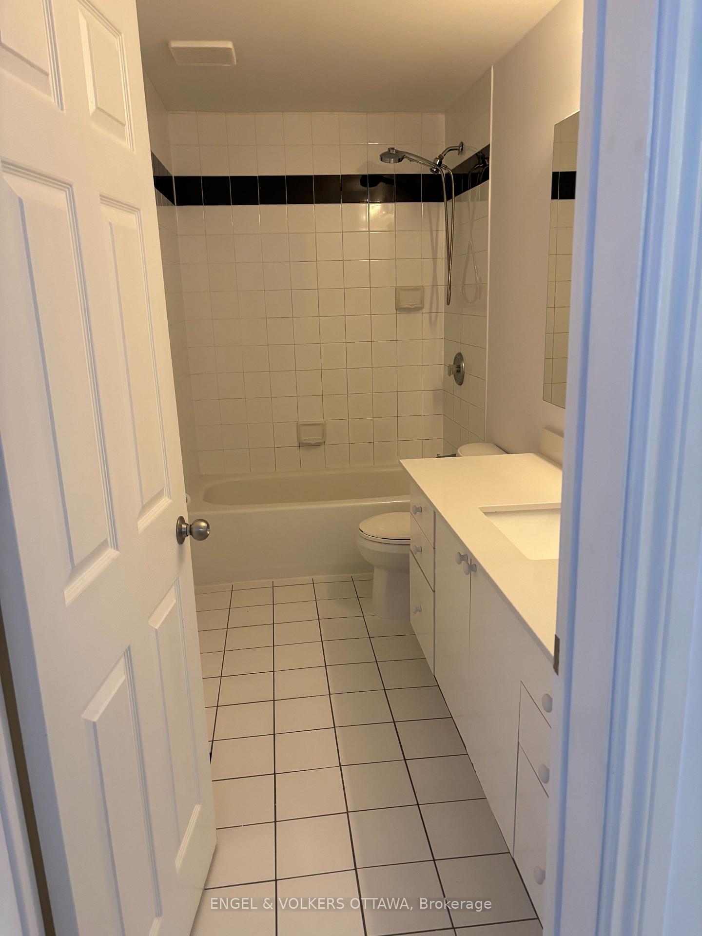 Photo 18 of Unit A, 306 Presland Road, Ottawa, Overbrook/Castle Heights — HOMEH