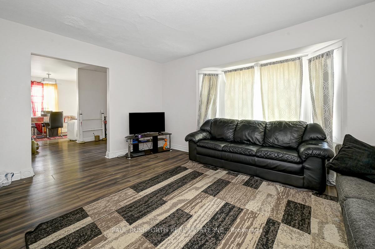 Photo 6 of 636 Clarke Avenue, Ottawa, Castle Heights/Rideau High — HOMEH