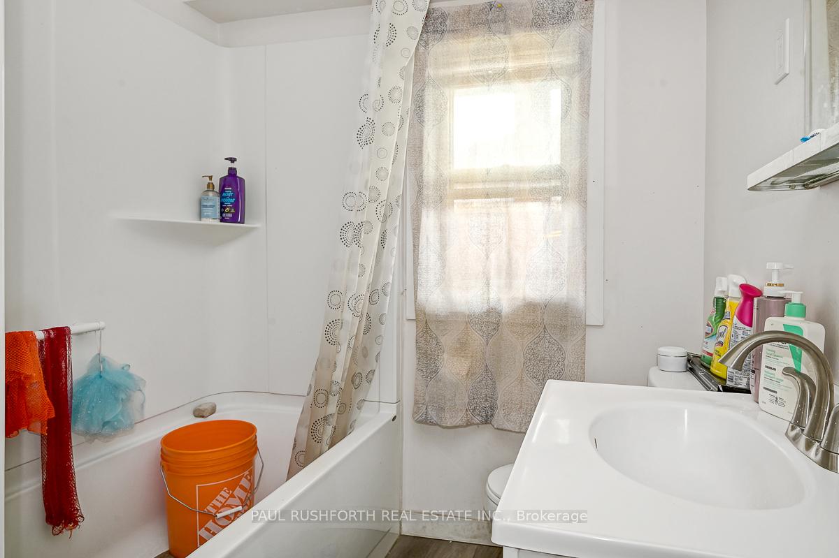 Photo 10 of 636 Clarke Avenue, Ottawa, Castle Heights/Rideau High — HOMEH