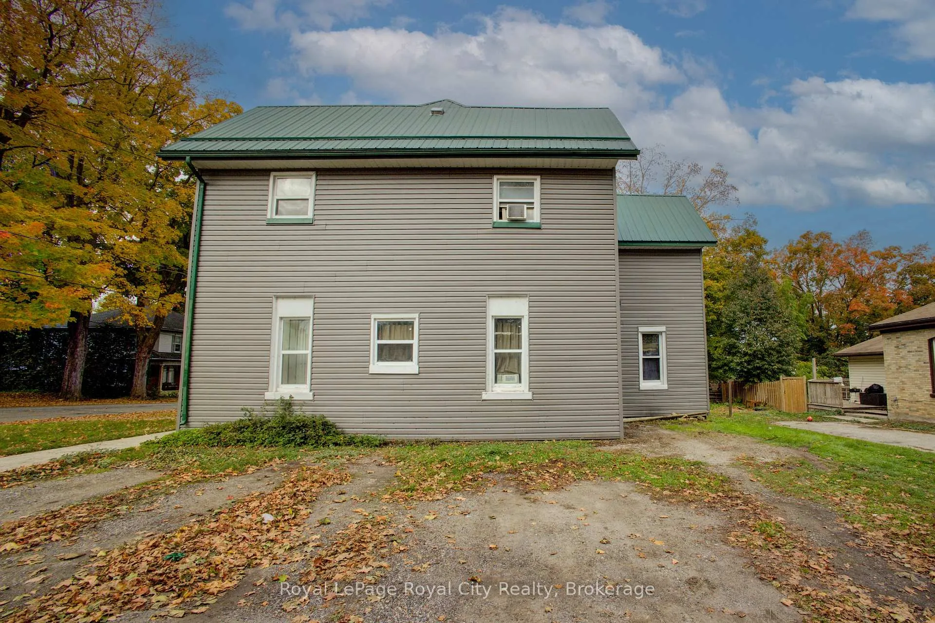Photo 3 of 103 Patrick Street E, North Huron, Wingham — HOMEH