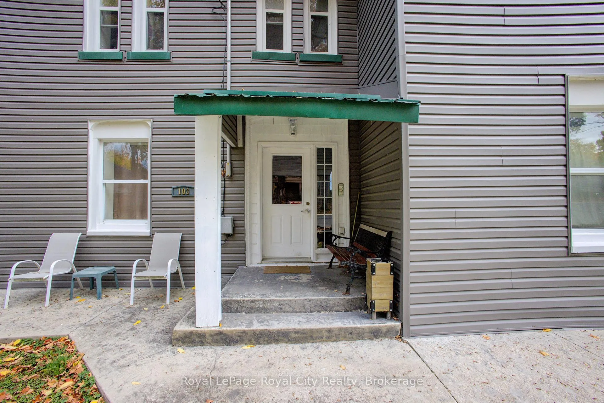 Photo 4 of 103 Patrick Street E, North Huron, Wingham — HOMEH
