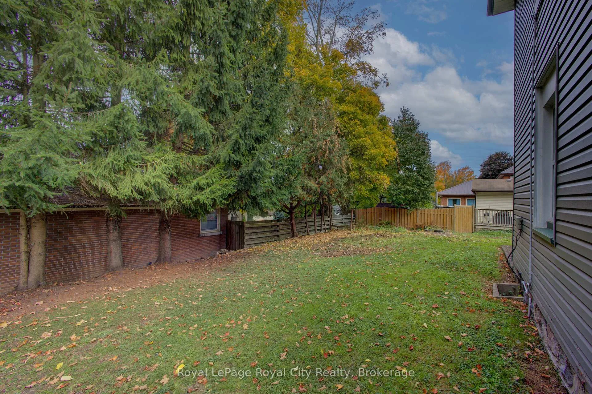 Photo 12 of 103 Patrick Street E, North Huron, Wingham — HOMEH