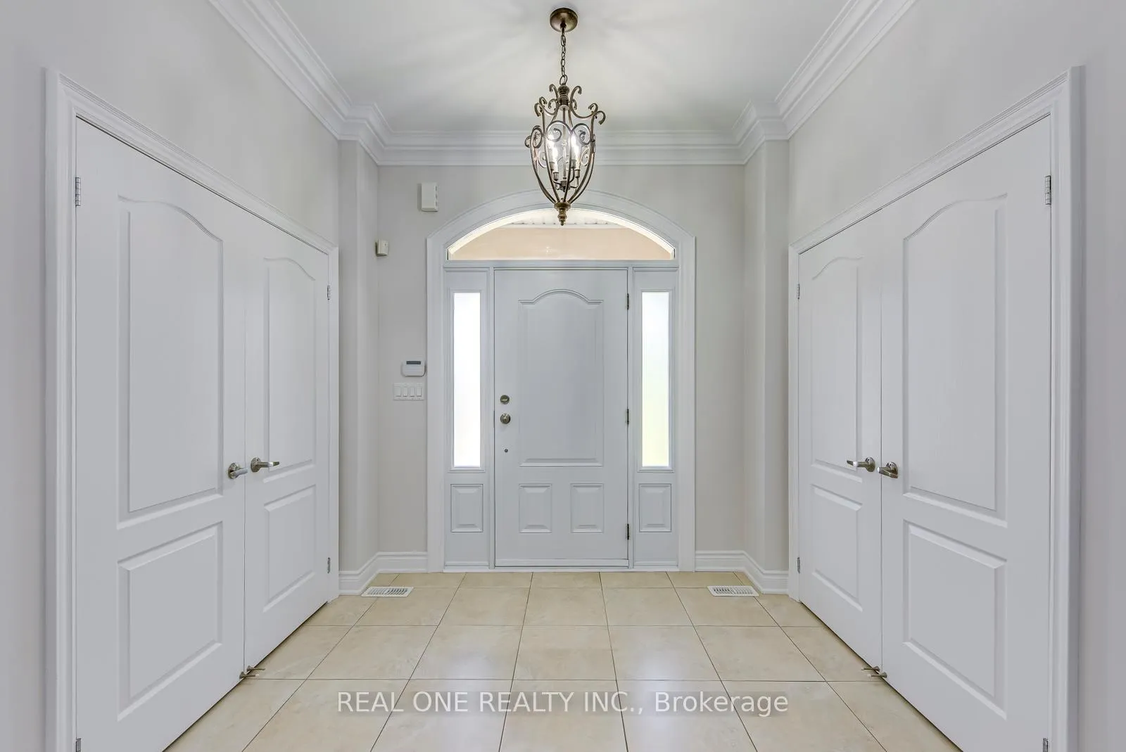 Photo 3 of 1342 Kestell Boulevard, Oakville, Joshua Creek — HOMEH