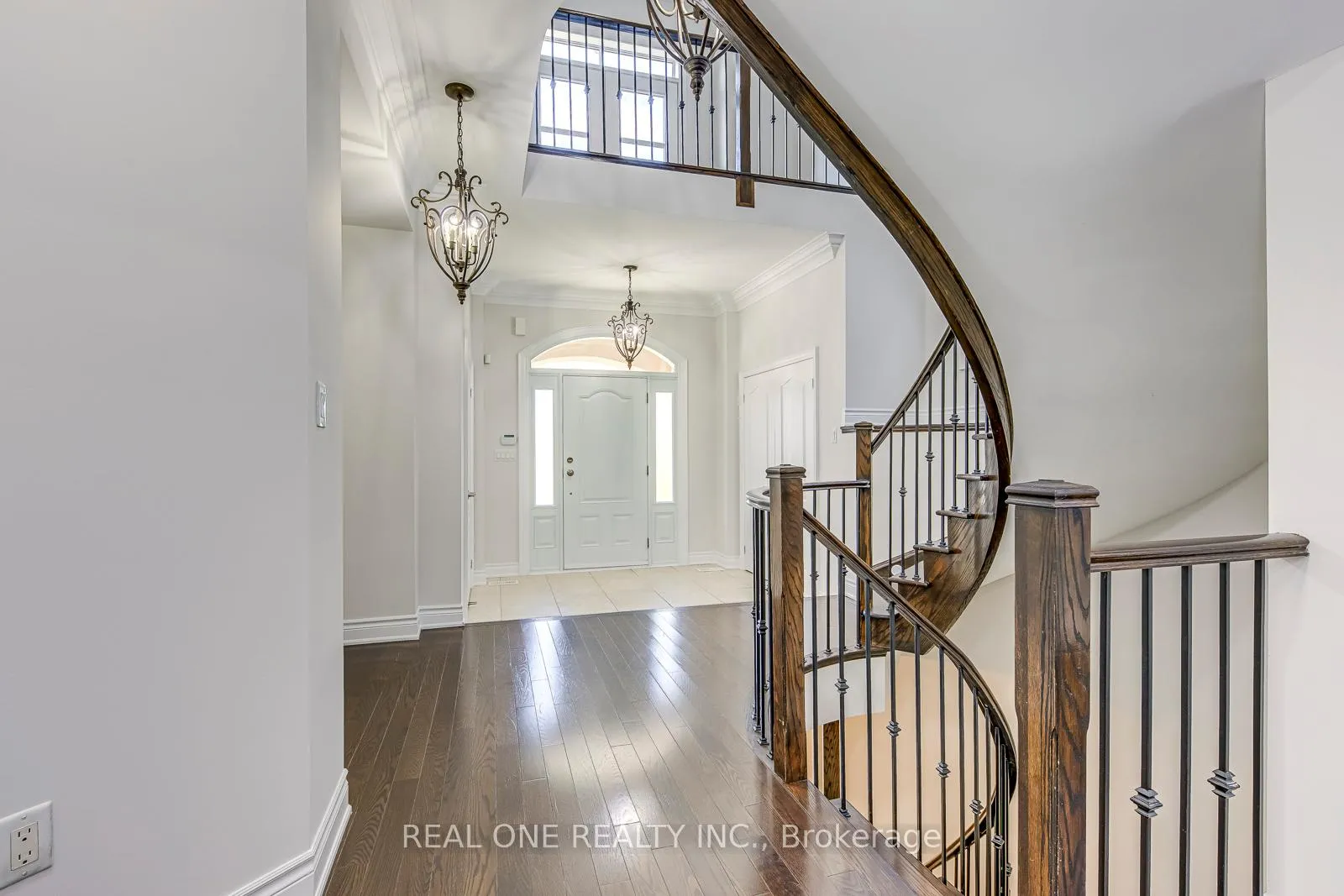 Photo 4 of 1342 Kestell Boulevard, Oakville, Joshua Creek — HOMEH