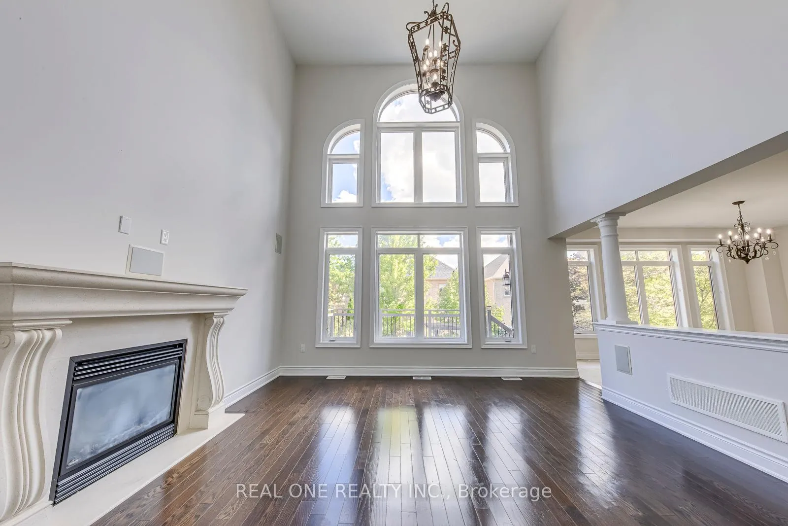 Photo 9 of 1342 Kestell Boulevard, Oakville, Joshua Creek — HOMEH