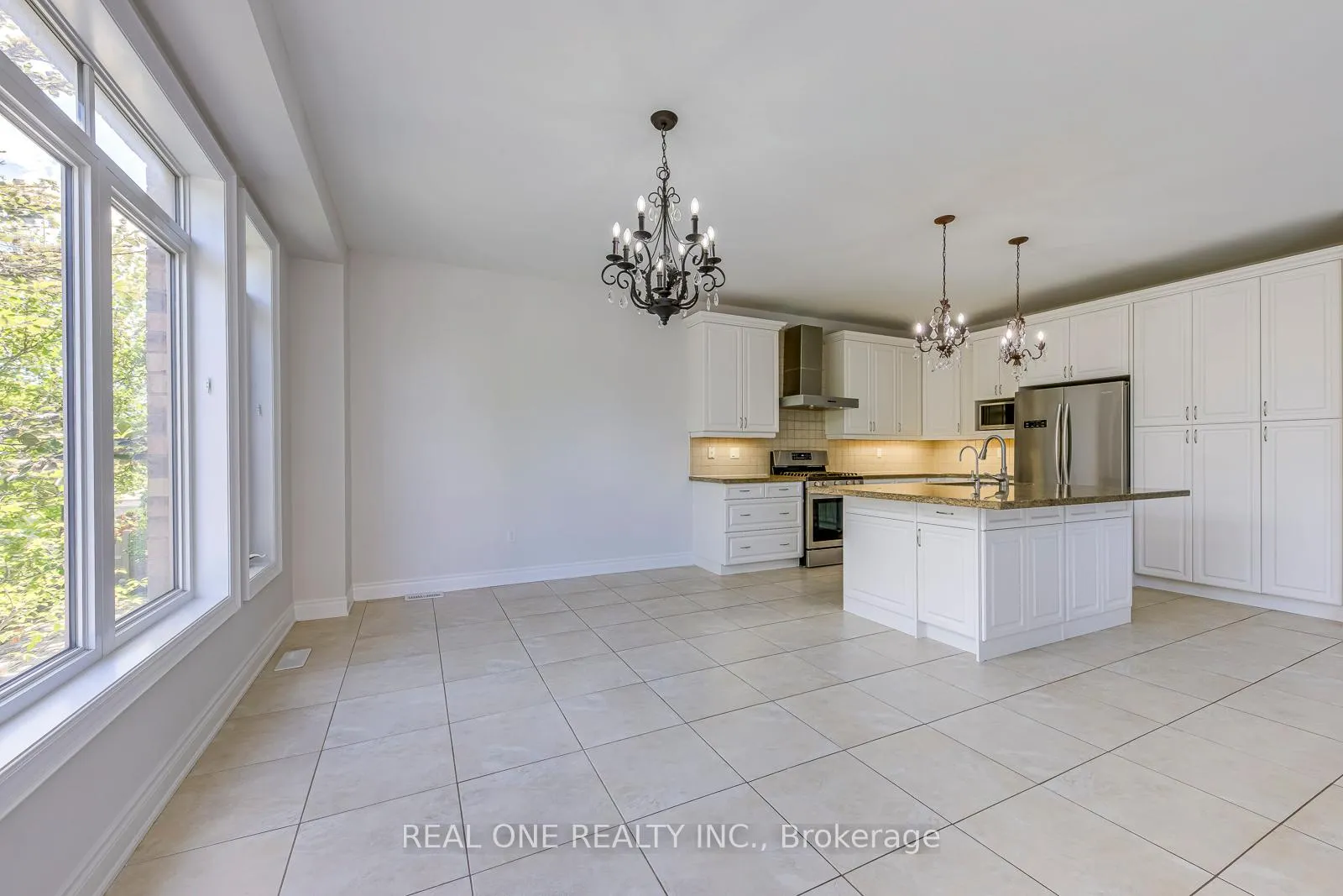 Photo 10 of 1342 Kestell Boulevard, Oakville, Joshua Creek — HOMEH