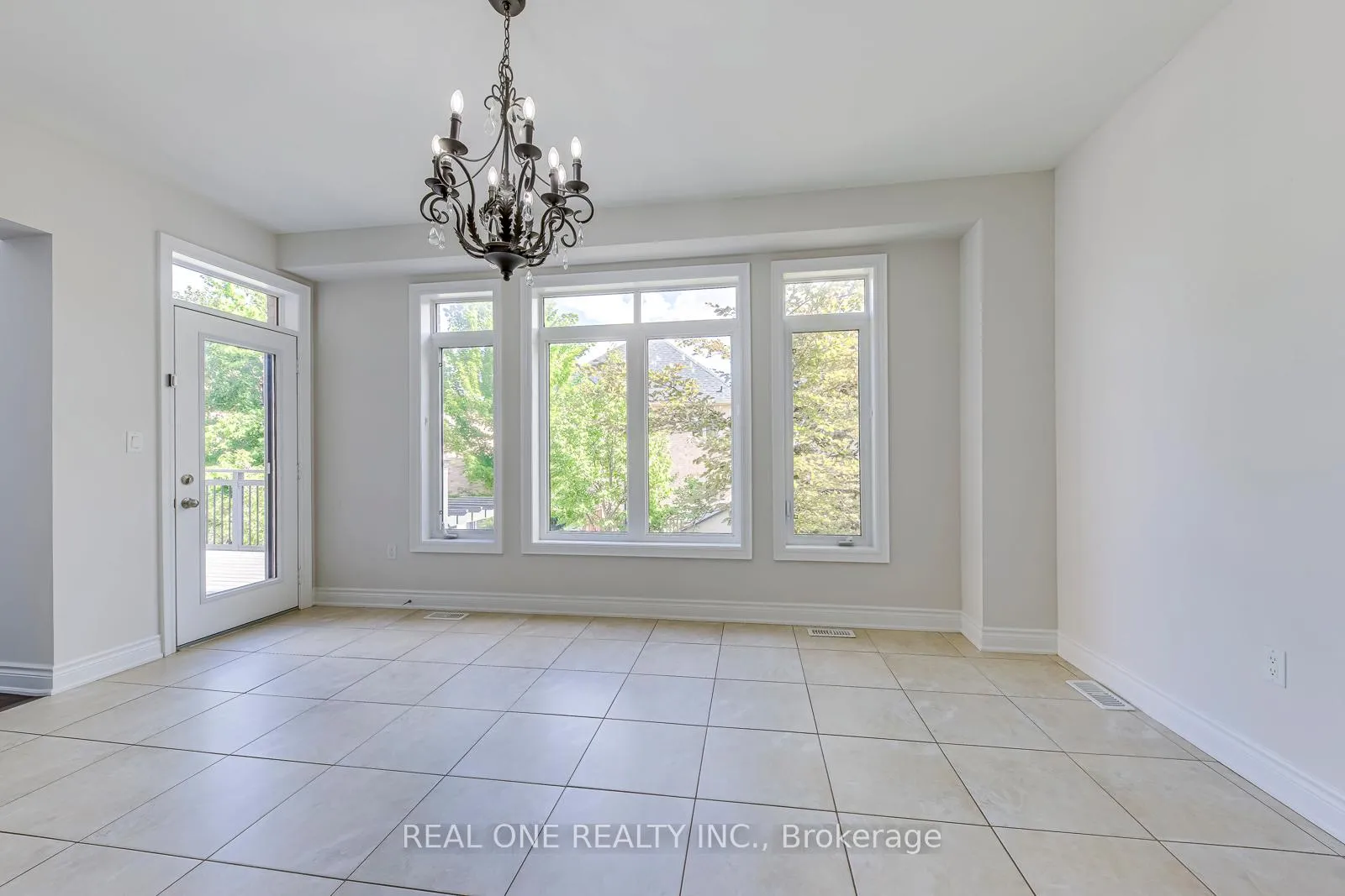 Photo 11 of 1342 Kestell Boulevard, Oakville, Joshua Creek — HOMEH