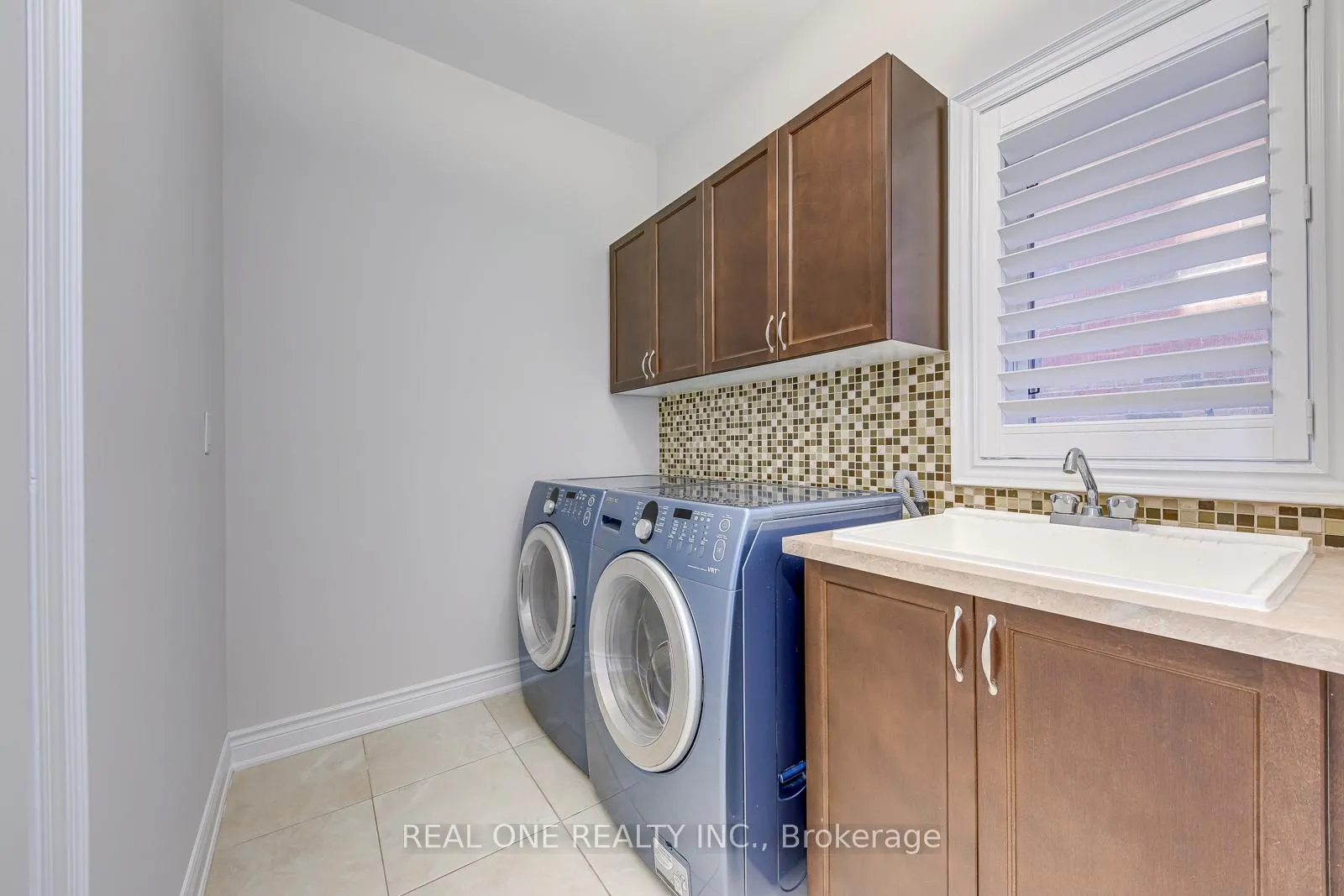 Photo 21 of 1342 Kestell Boulevard, Oakville, Joshua Creek — HOMEH