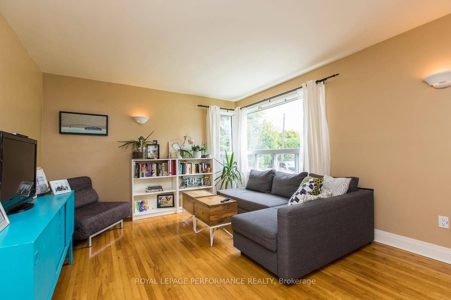Photo 3 of 119 Glynn Avenue, Ottawa, Overbrook — HOMEH