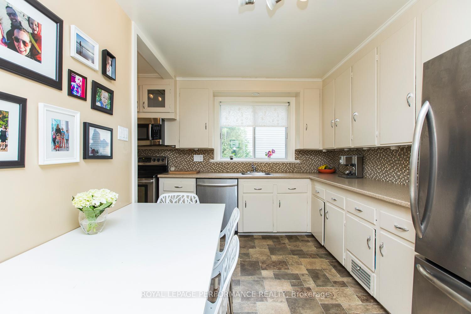 Photo 9 of 119 Glynn Avenue, Ottawa, Overbrook — HOMEH
