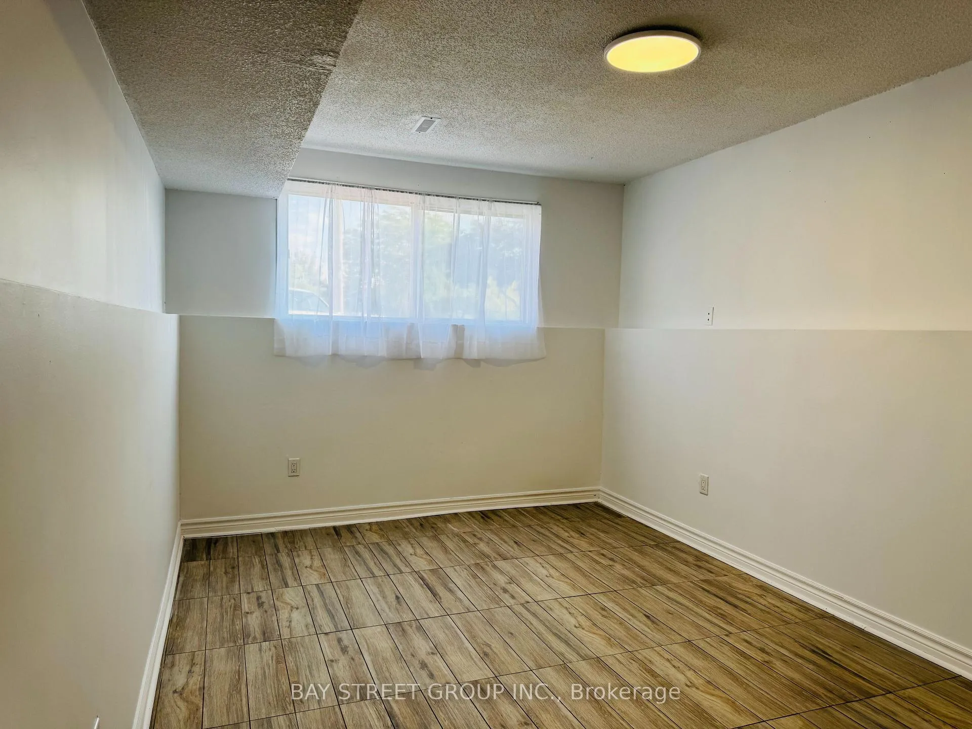 Photo 6 of Unit 2, 1448 Outlet Drive, Oshawa, Lakeview — HOMEH