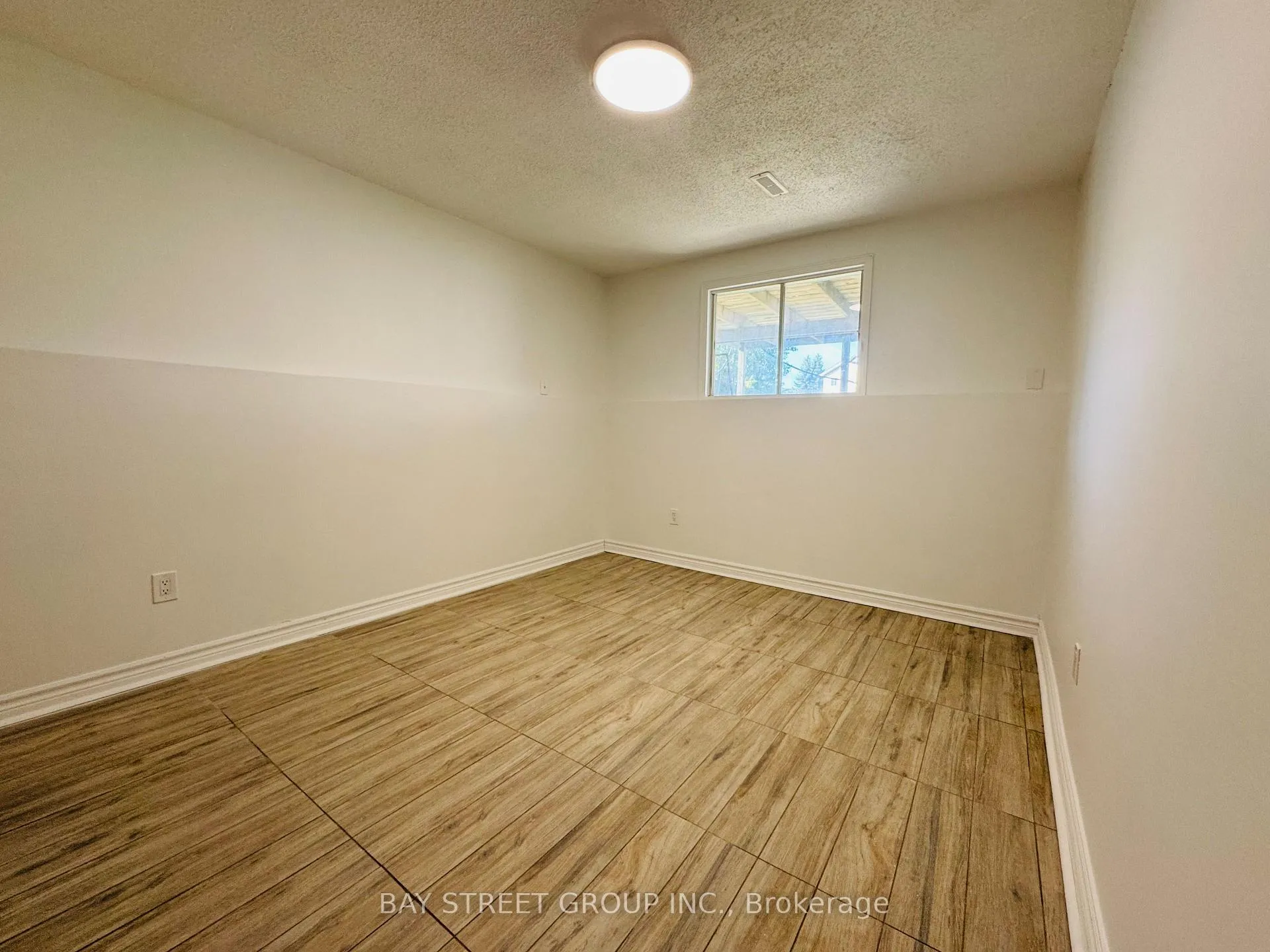 Photo 7 of Unit 2, 1448 Outlet Drive, Oshawa, Lakeview — HOMEH