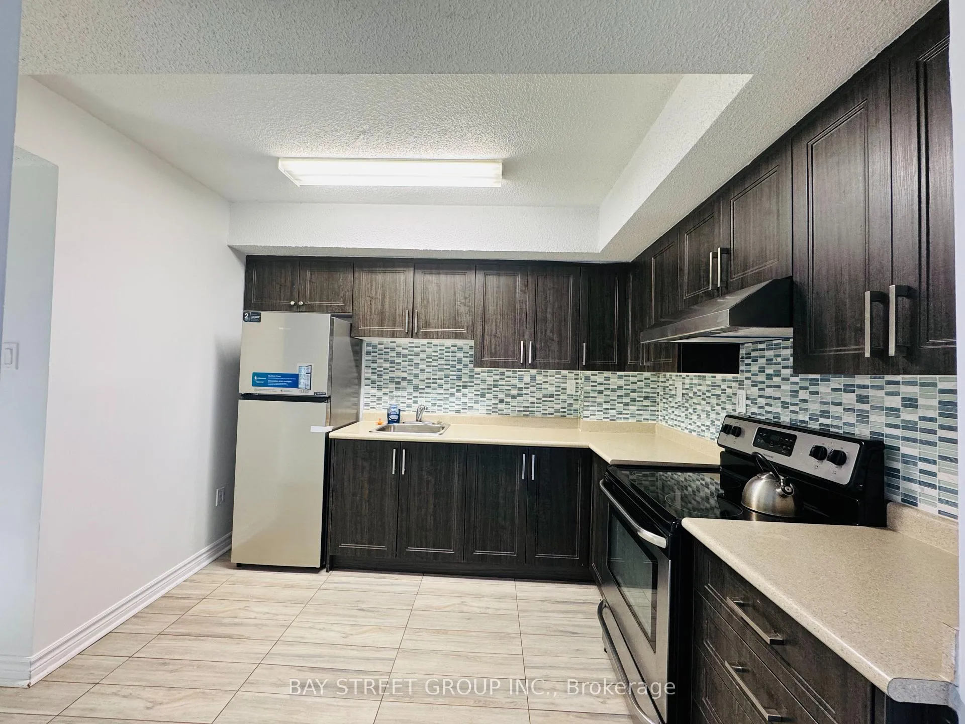 Photo 10 of Unit 2, 1448 Outlet Drive, Oshawa, Lakeview — HOMEH