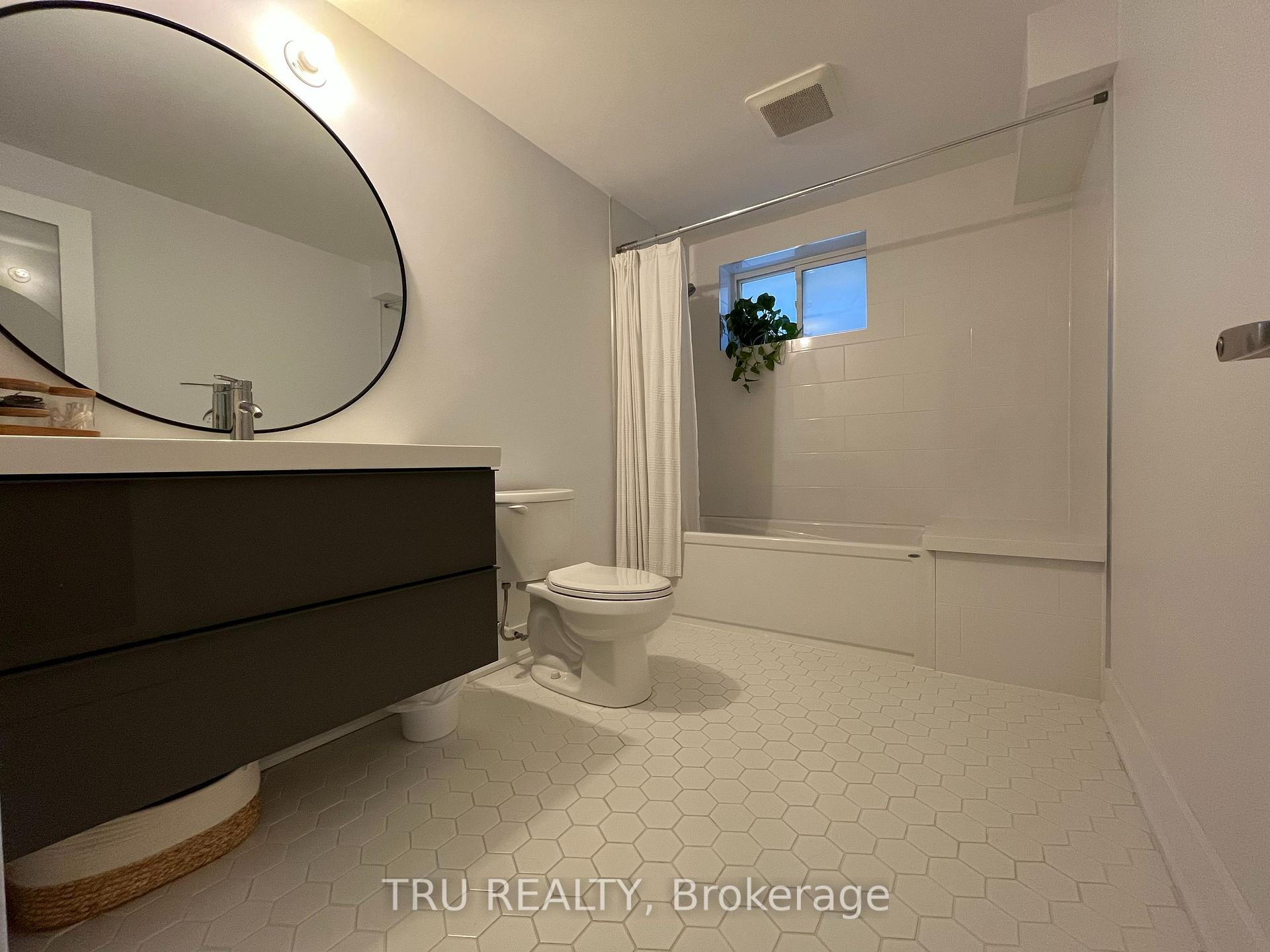 Photo 17 of Unit 1, 59 Douglas Avenue N, Ottawa, Lindenlea — HOMEH