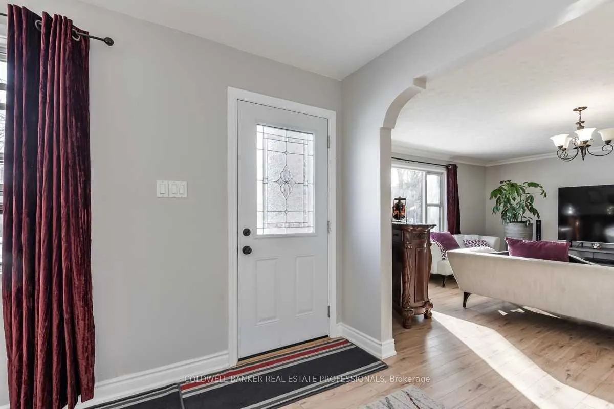 Photo 2 of 995 Gorham Street, Newmarket, Gorham-College Manor — HOMEH