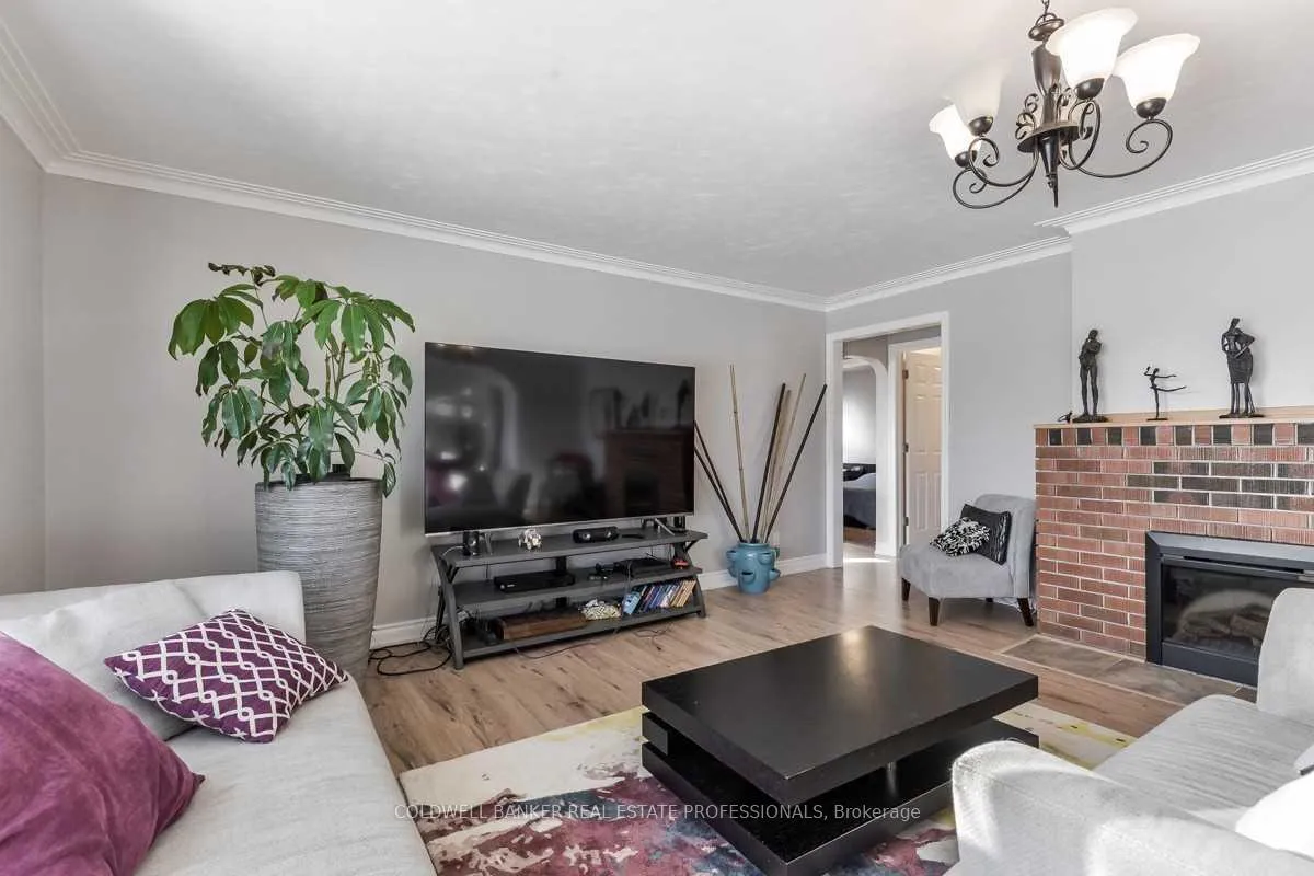 Photo 5 of 995 Gorham Street, Newmarket, Gorham-College Manor — HOMEH