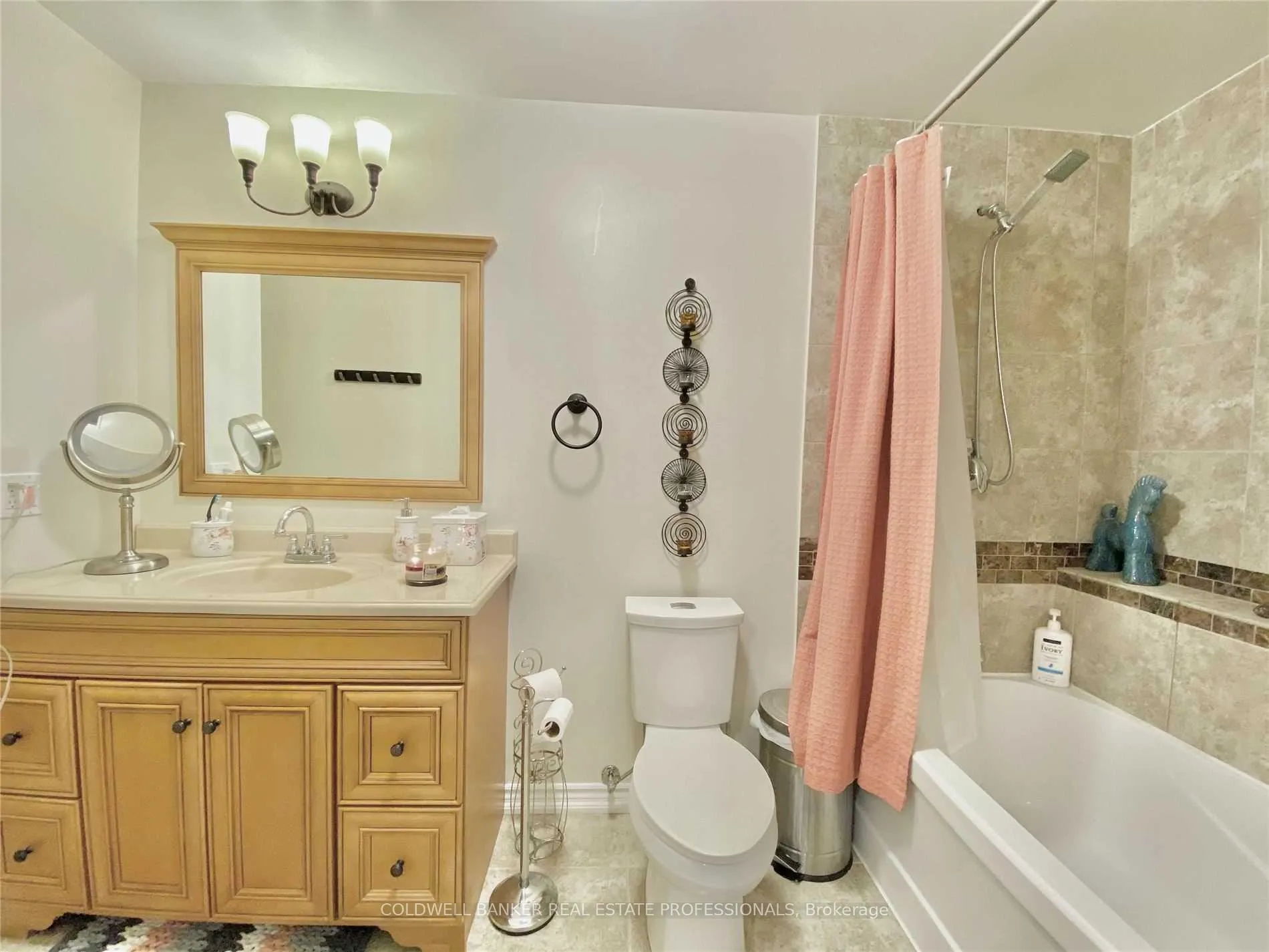 Photo 11 of 995 Gorham Street, Newmarket, Gorham-College Manor — HOMEH