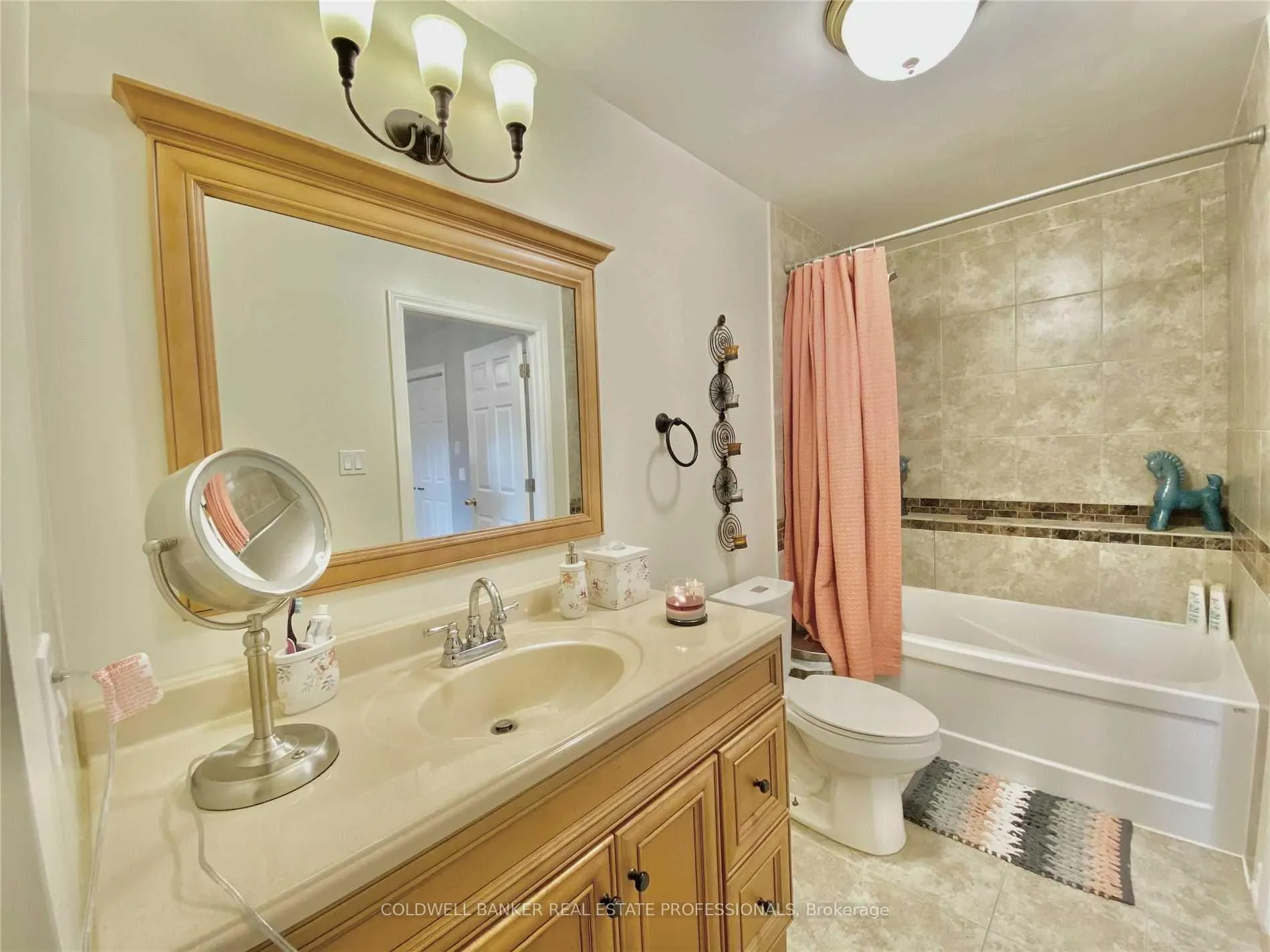 Photo 18 of 995 Gorham Street, Newmarket, Gorham-College Manor — HOMEH