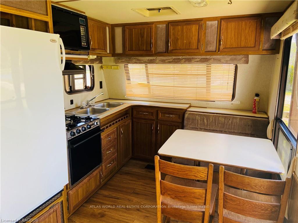 Photo 2 of Unit 4, 9 Tamarac Road, Northern Bruce Peninsula — HOMEH