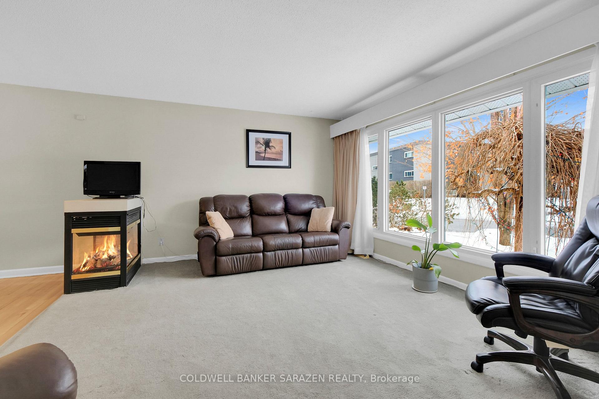 Photo 4 of 2175 Regency Terrace, Ottawa, Parkway Park — HOMEH