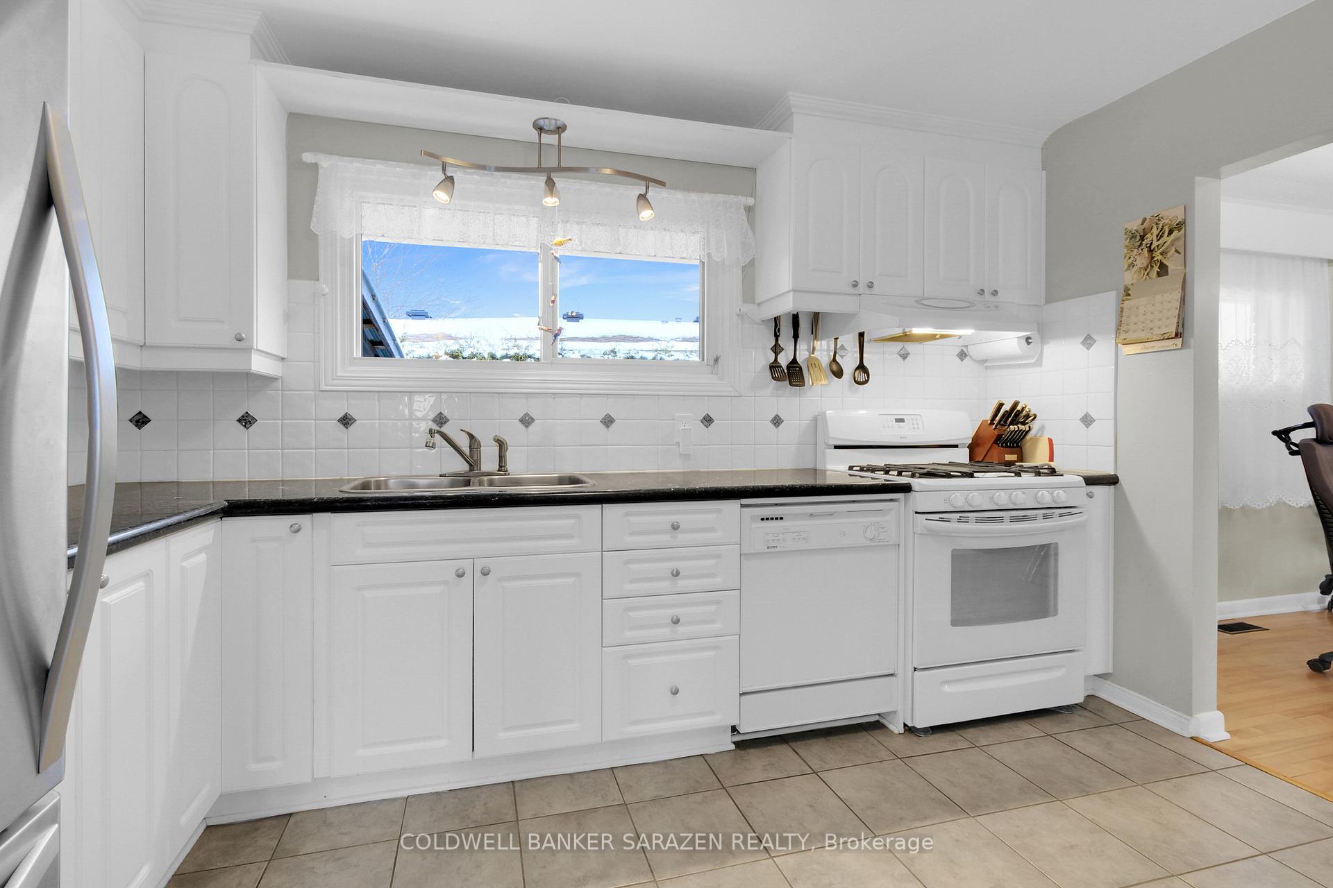 Photo 10 of 2175 Regency Terrace, Ottawa, Parkway Park — HOMEH