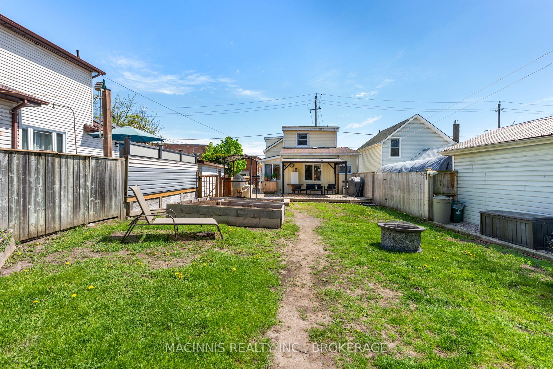 Photo 8 of 18 Orchard Street, Kingston, East of Sir John A. Blvd — HOMEH