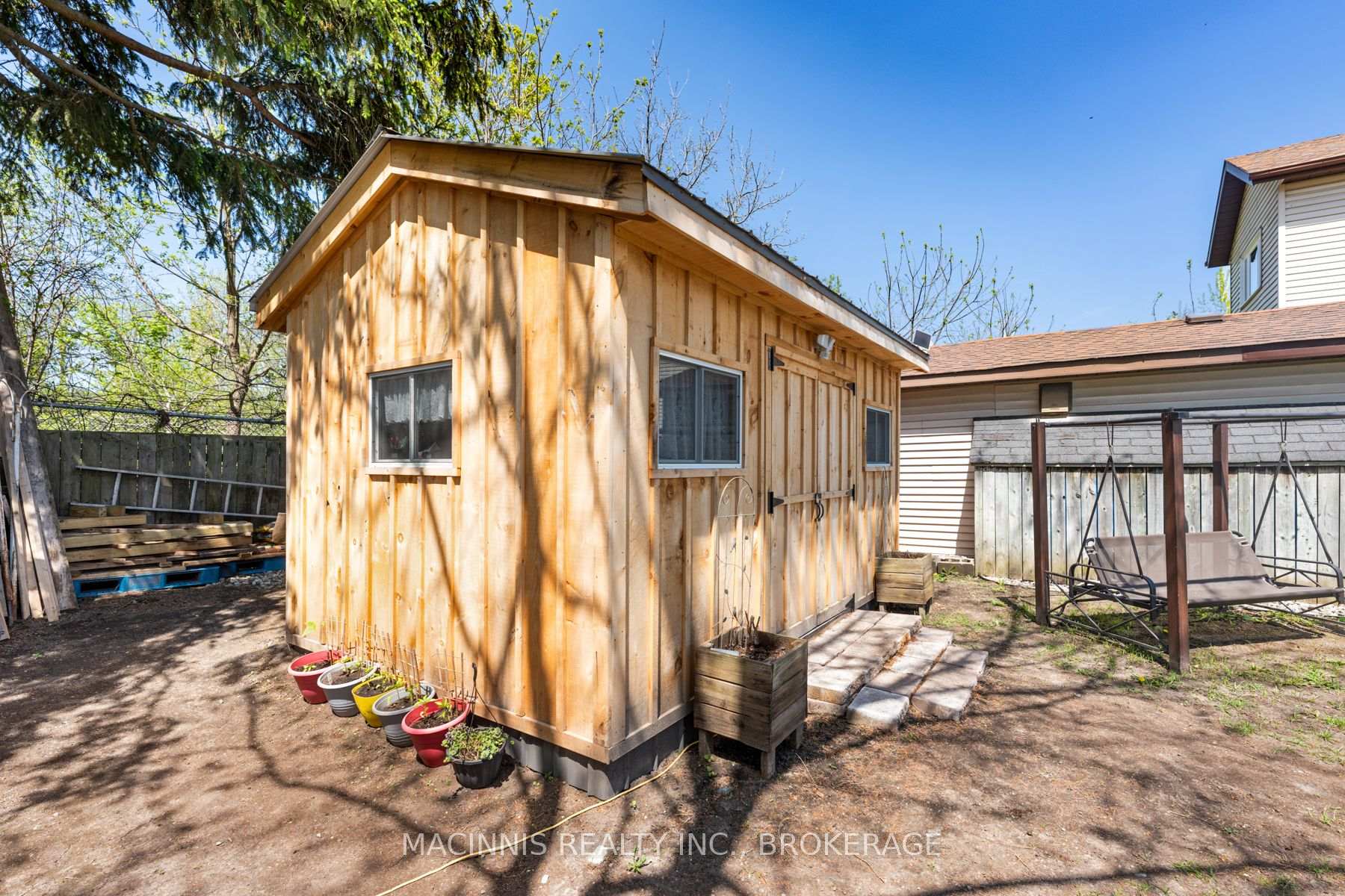 Photo 11 of 18 Orchard Street, Kingston, East of Sir John A. Blvd — HOMEH