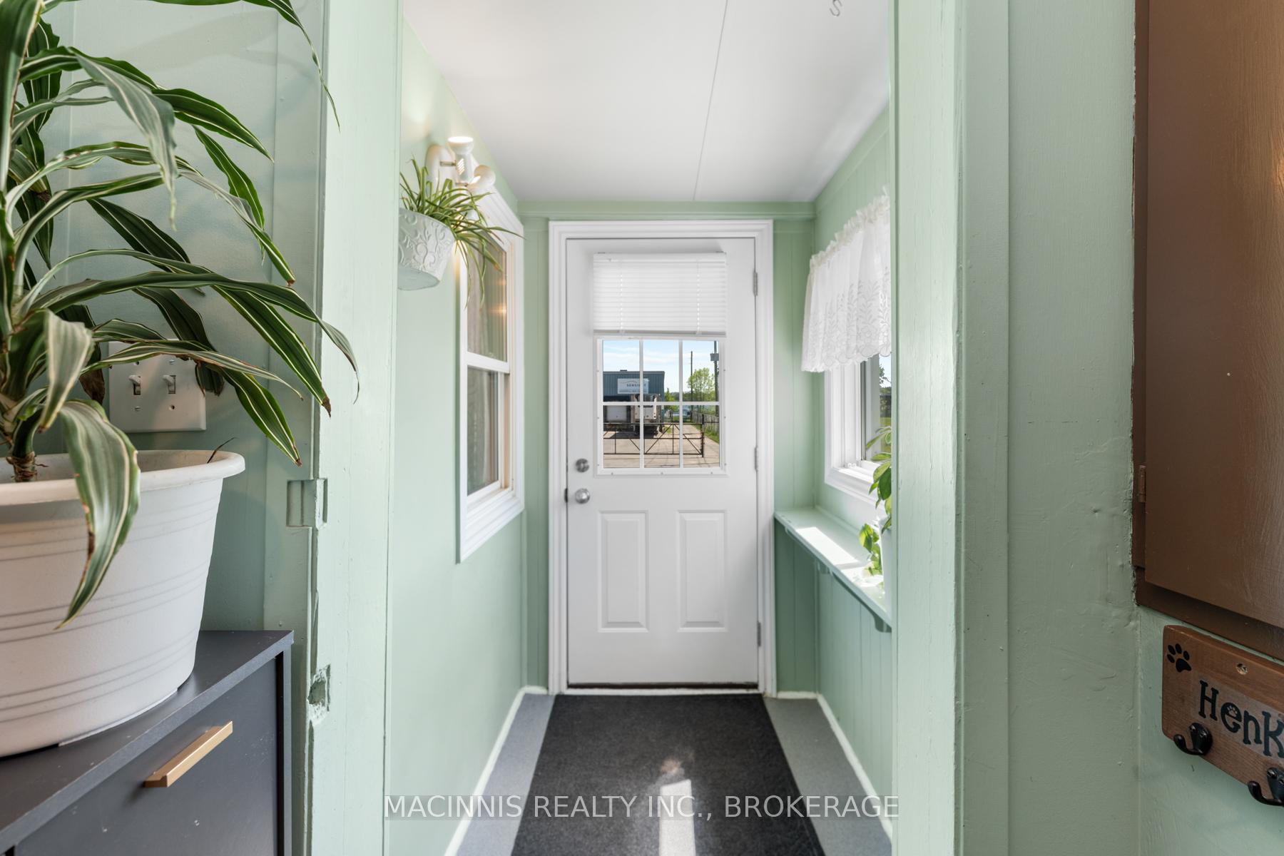 Photo 14 of 18 Orchard Street, Kingston, East of Sir John A. Blvd — HOMEH