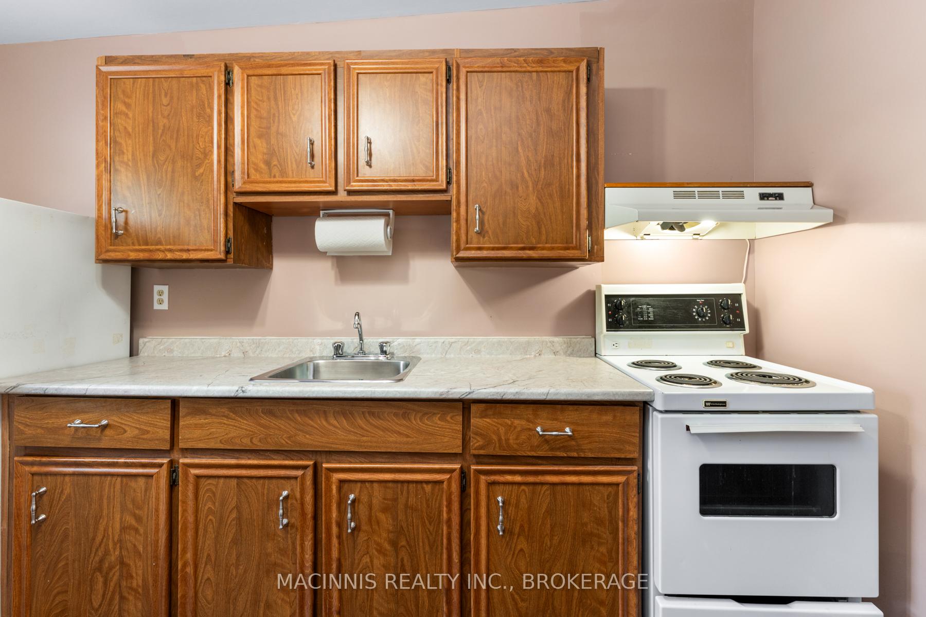 Photo 41 of 18 Orchard Street, Kingston, East of Sir John A. Blvd — HOMEH