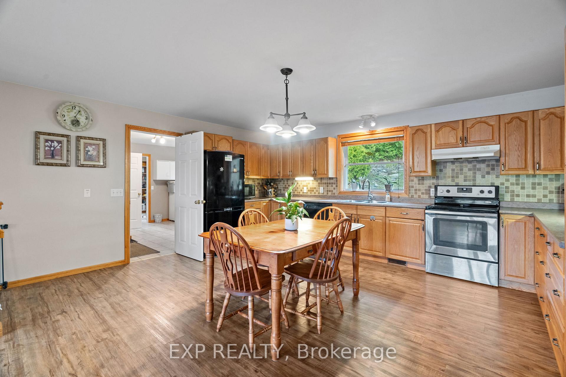 Photo 8 of 30680 Hungry Hollow Road, North Middlesex, Rural North Middlesex — HOMEH