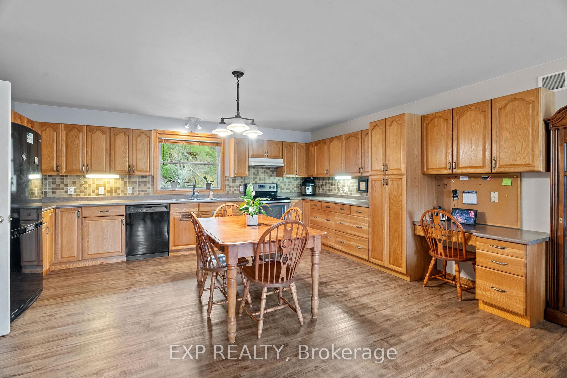 Photo 9 of 30680 Hungry Hollow Road, North Middlesex, Rural North Middlesex — HOMEH