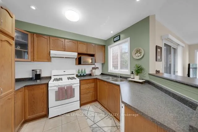 Photo 6 of 2430 Lazio Lane, Oakville, West Oak Trails — HOMEH
