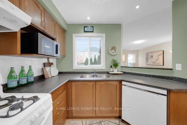 Photo 7 of 2430 Lazio Lane, Oakville, West Oak Trails — HOMEH
