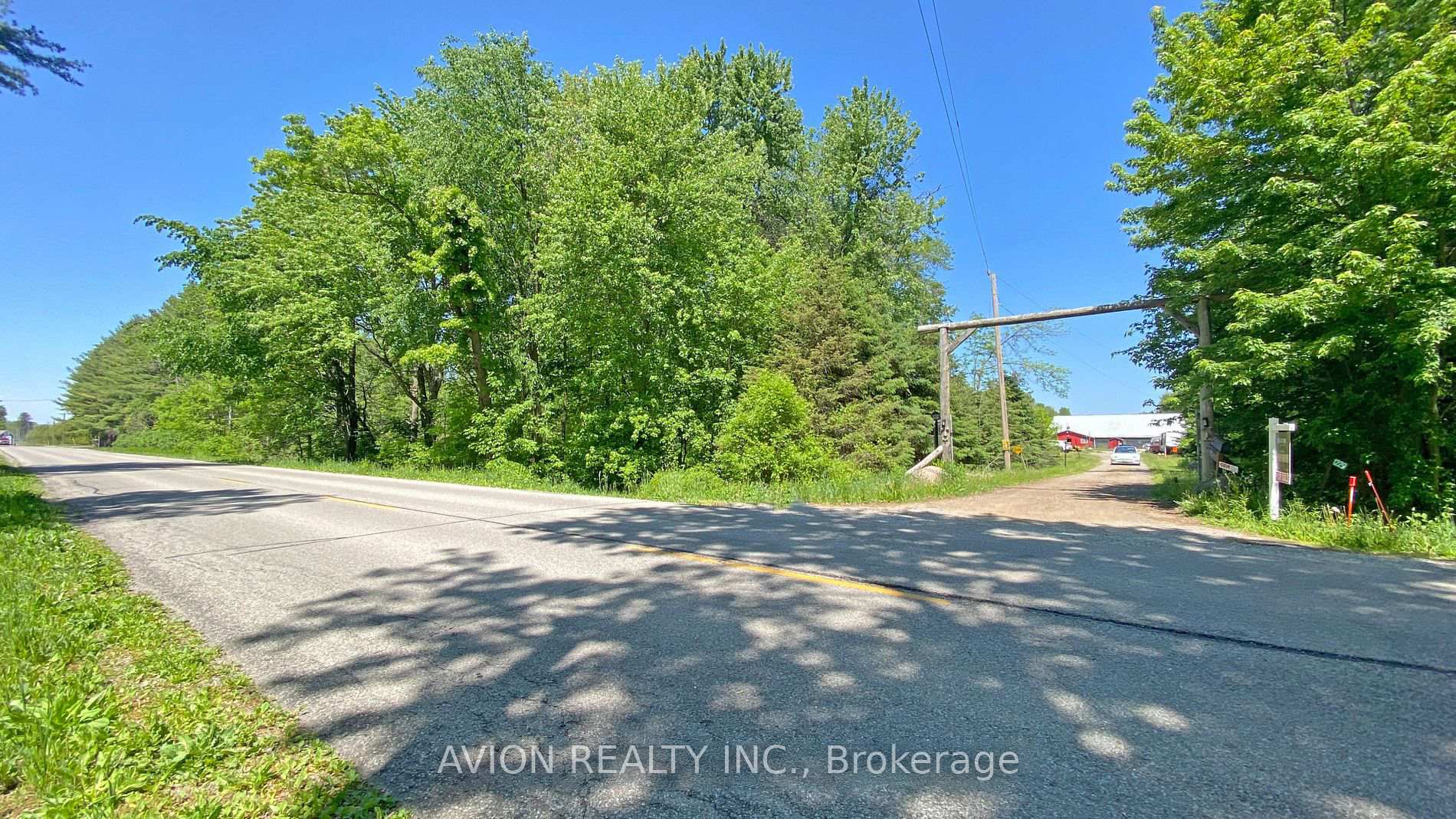 Front of 1229 Norfolk County Rd 19