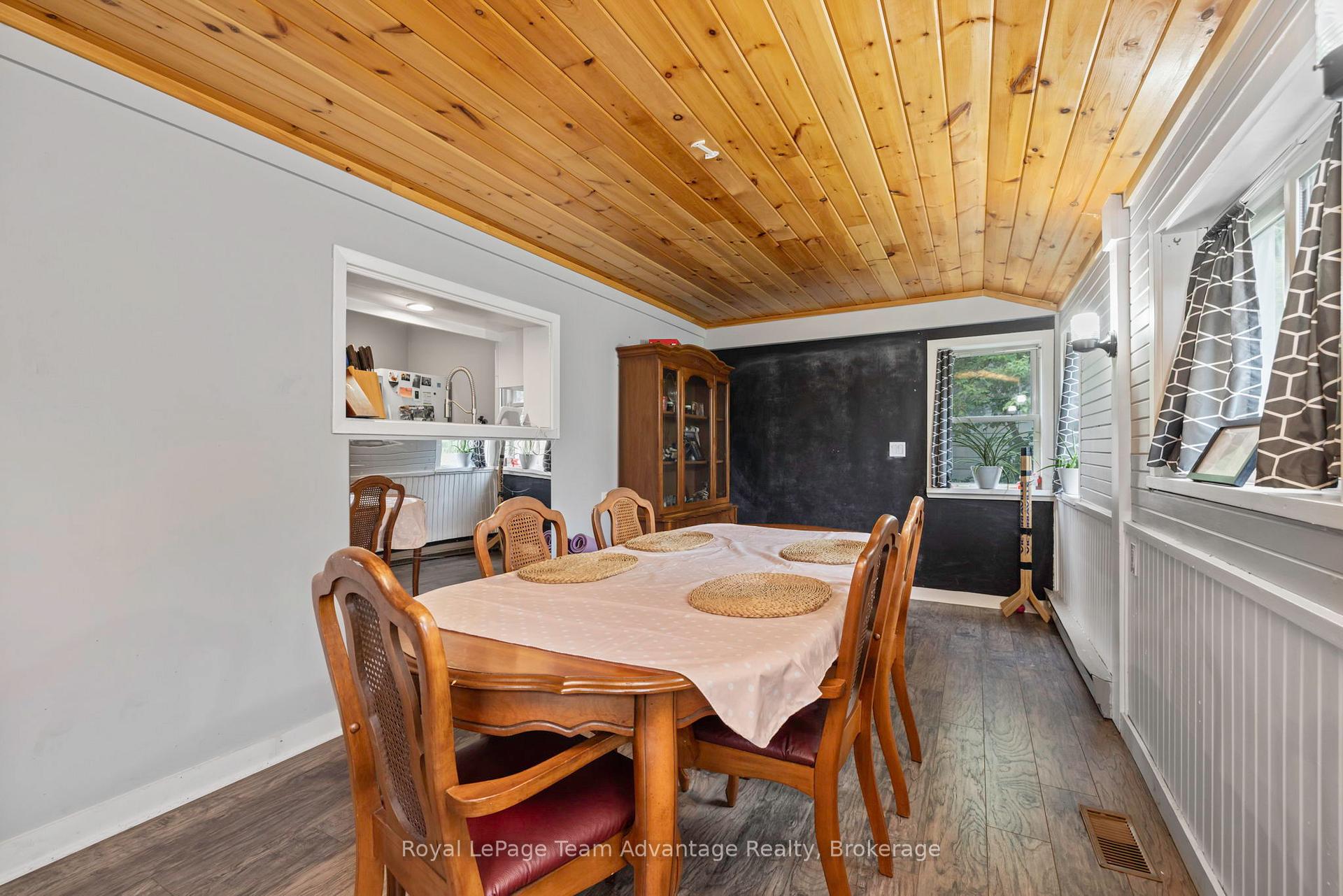 Photo 7 of 122 Gibson Street, Parry Sound — HOMEH