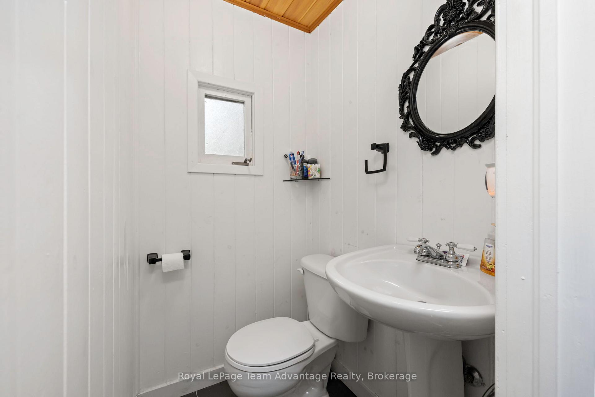 Photo 15 of 122 Gibson Street, Parry Sound — HOMEH