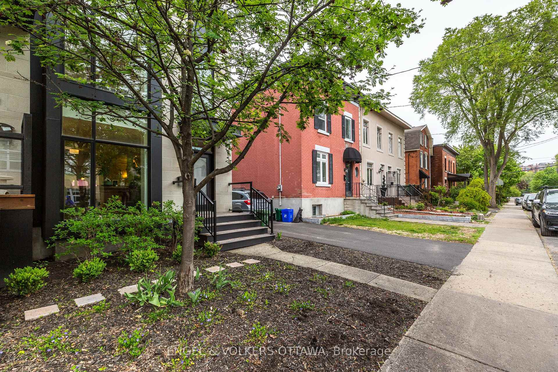 Photo 2 of 53 Vaughan Street, Ottawa, Lindenlea — HOMEH